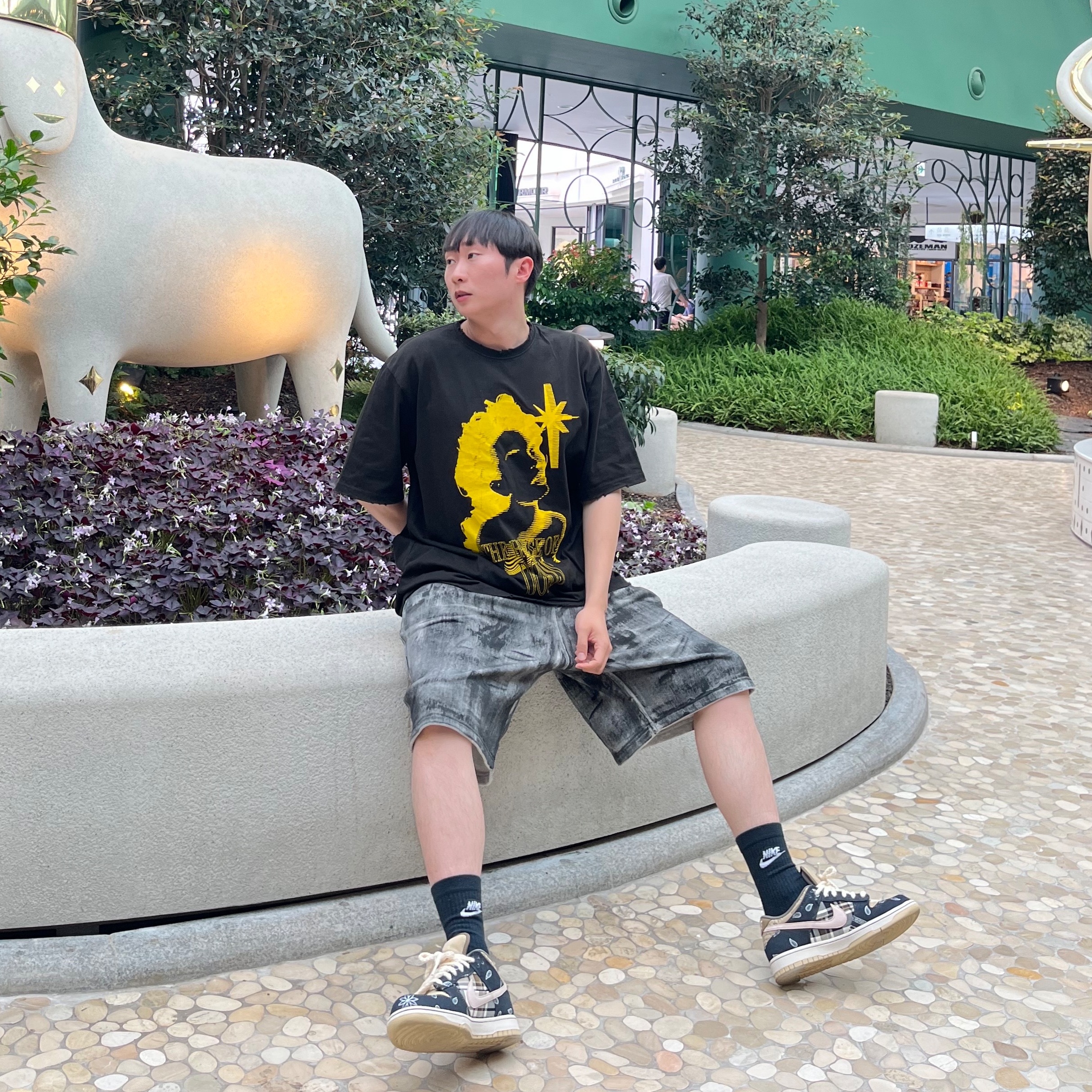 Nike x Travis Scott SB Dunk Low, Undermycar Nimbus Rough Oil Coating Sweatshorts Ultimate Gray - 23SS 착용 스타일