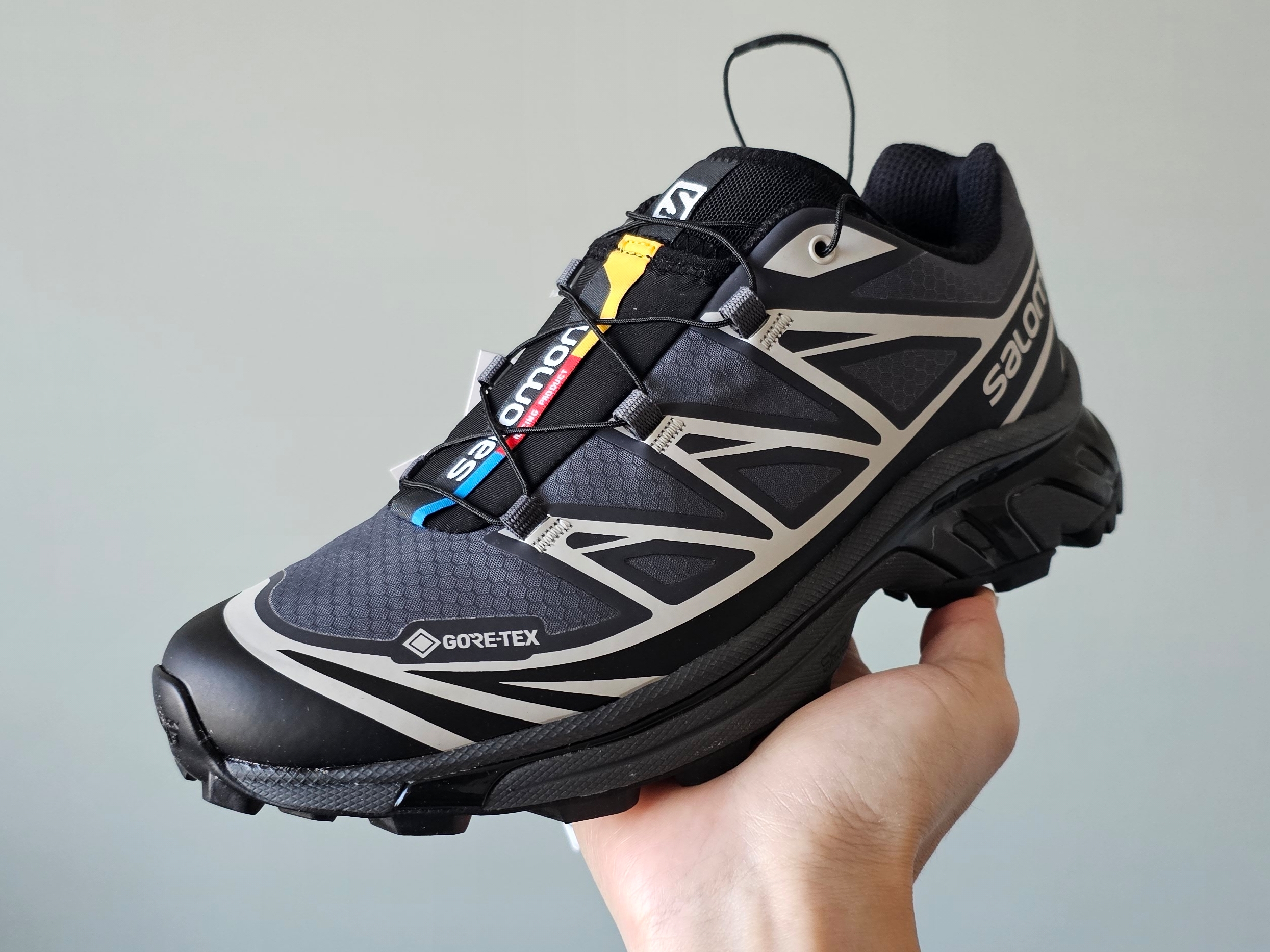 Salomon XT-6 Gore-Tex Black Ebony 착용 스타일