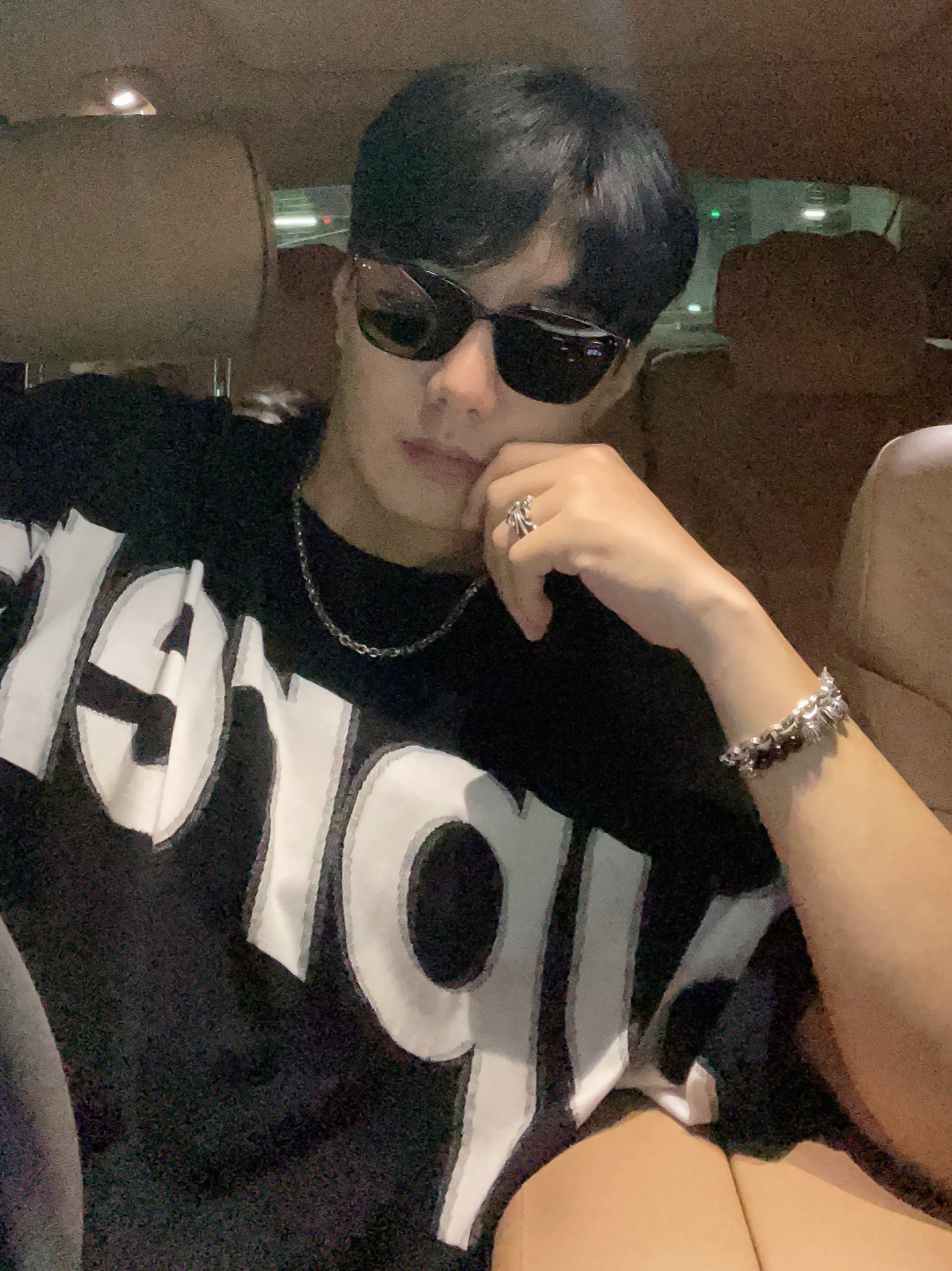Supreme Intarsia S/S Top Black - 22FW 착용 스타일