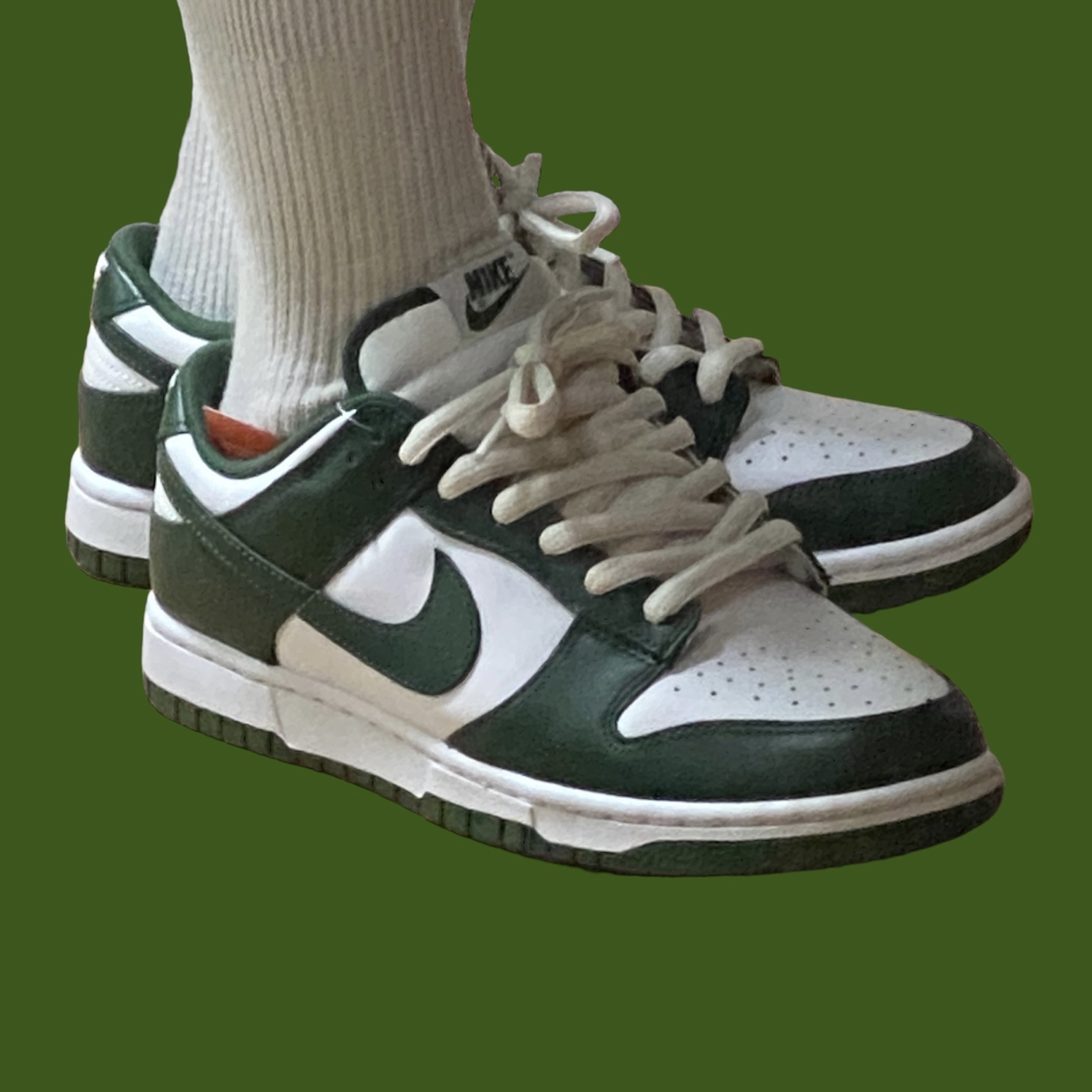 Nike Dunk Low Retro Varsity Green 착용 스타일