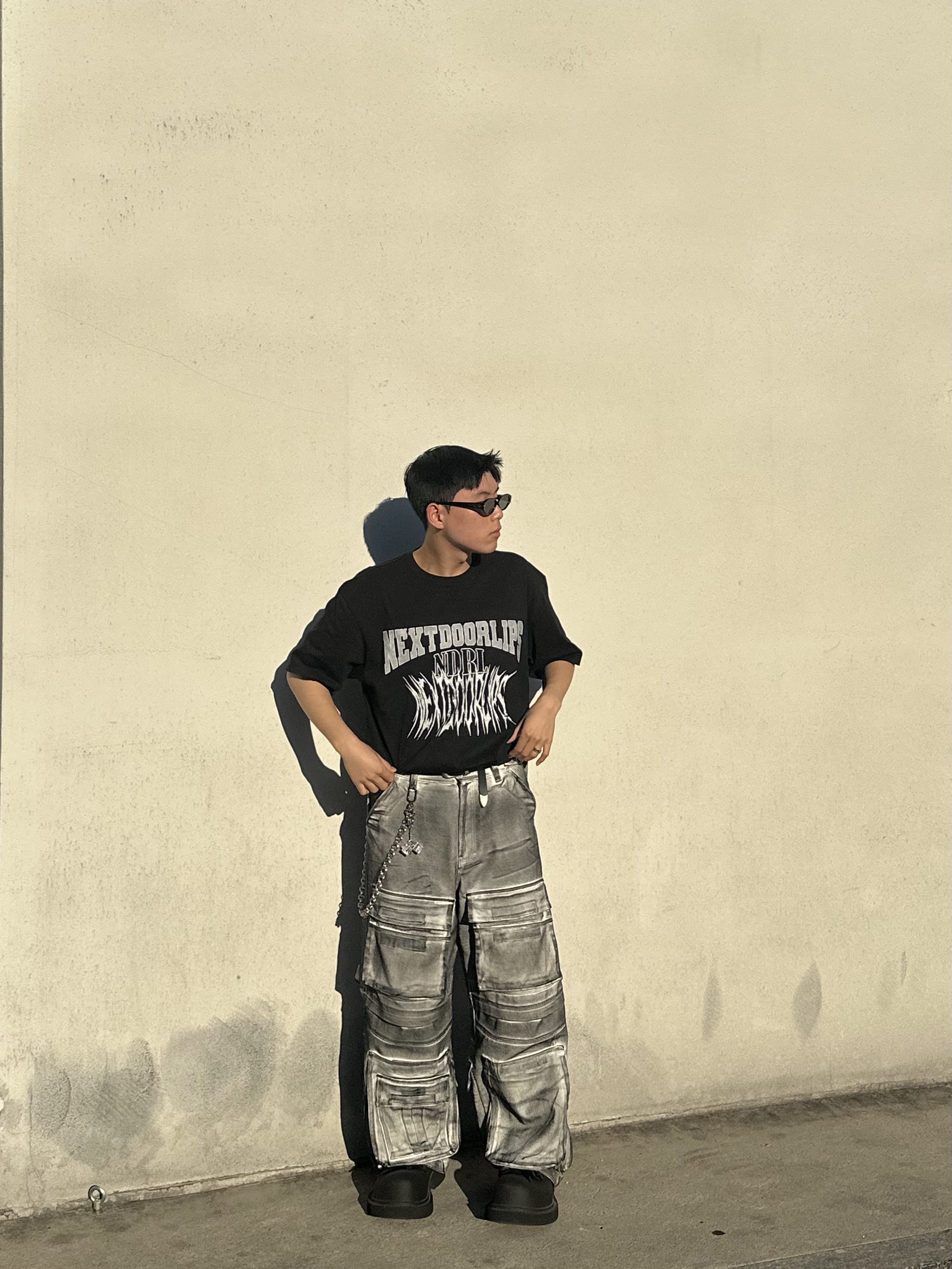 Project G/R Painted Denim Cargo Dirty White, Balenciaga Steroid Derby Black 착용 스타일 - 4