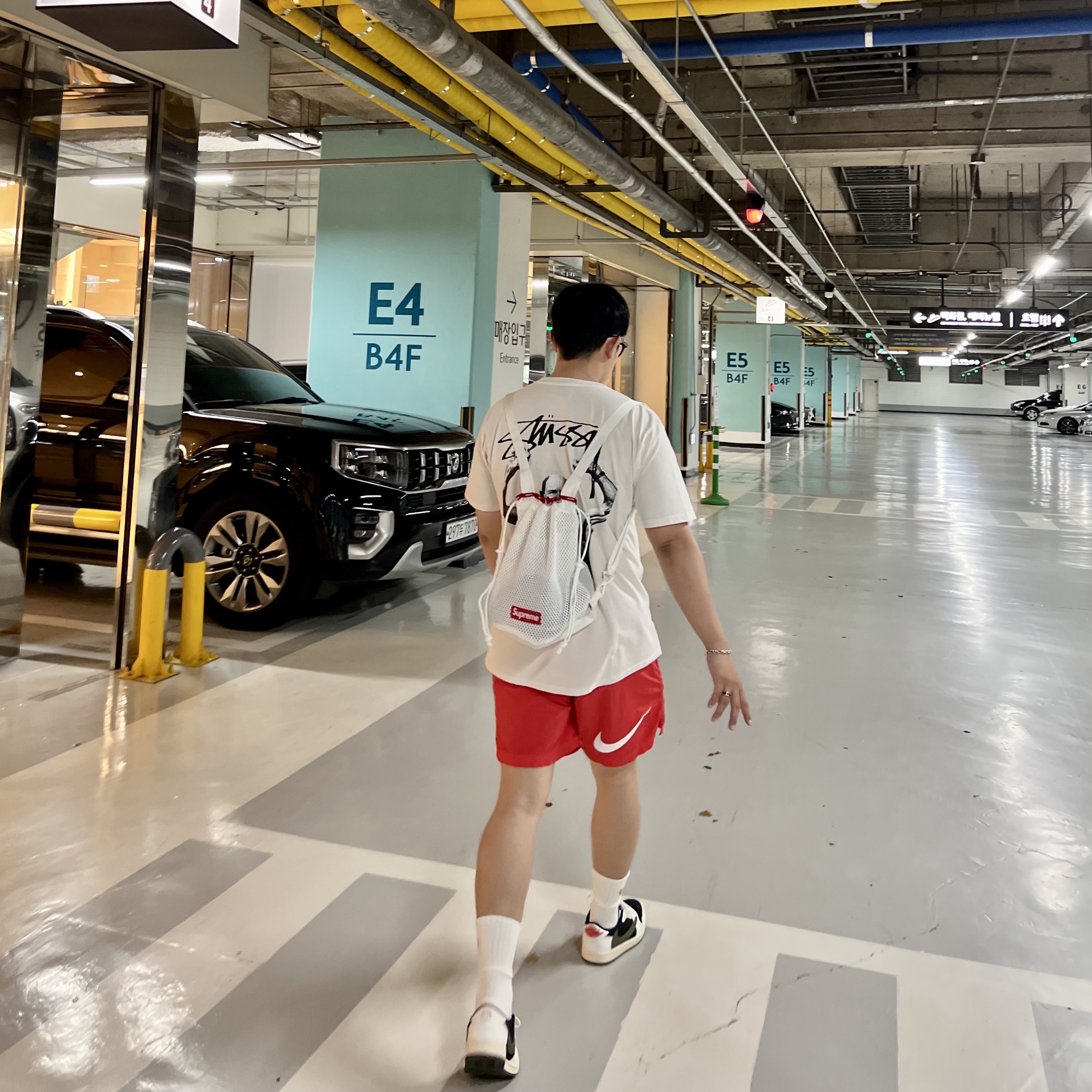 Stussy x Martine Rose Stand Firm Pigment Dyed T-Shirt Natural, Supreme Mesh Small Backpack White - 23SS 착용 스타일