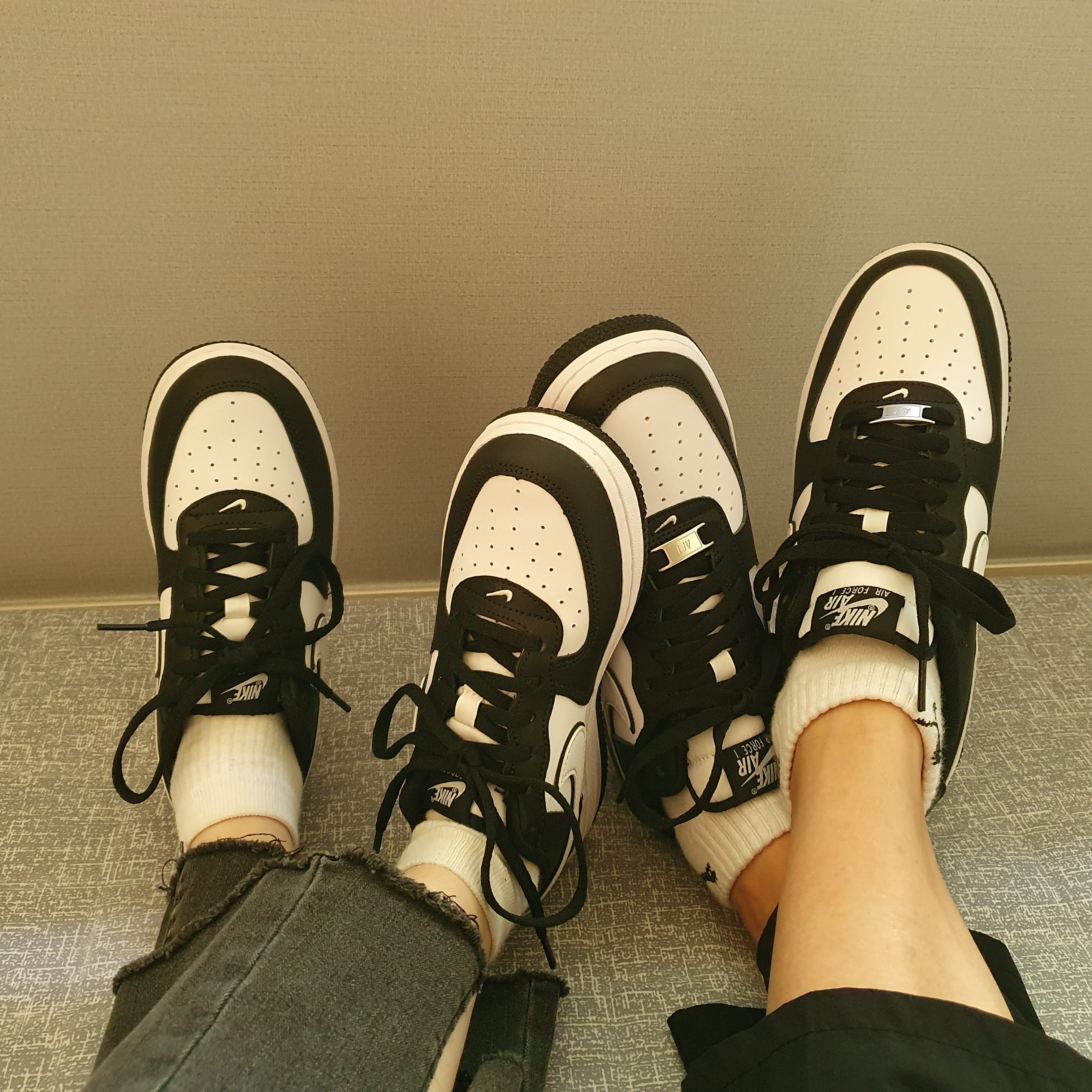 Nike Air Force 1 '07 Black White, (PS) Nike Air Force 1 LV8 2 Black White 착용 스타일 - 2