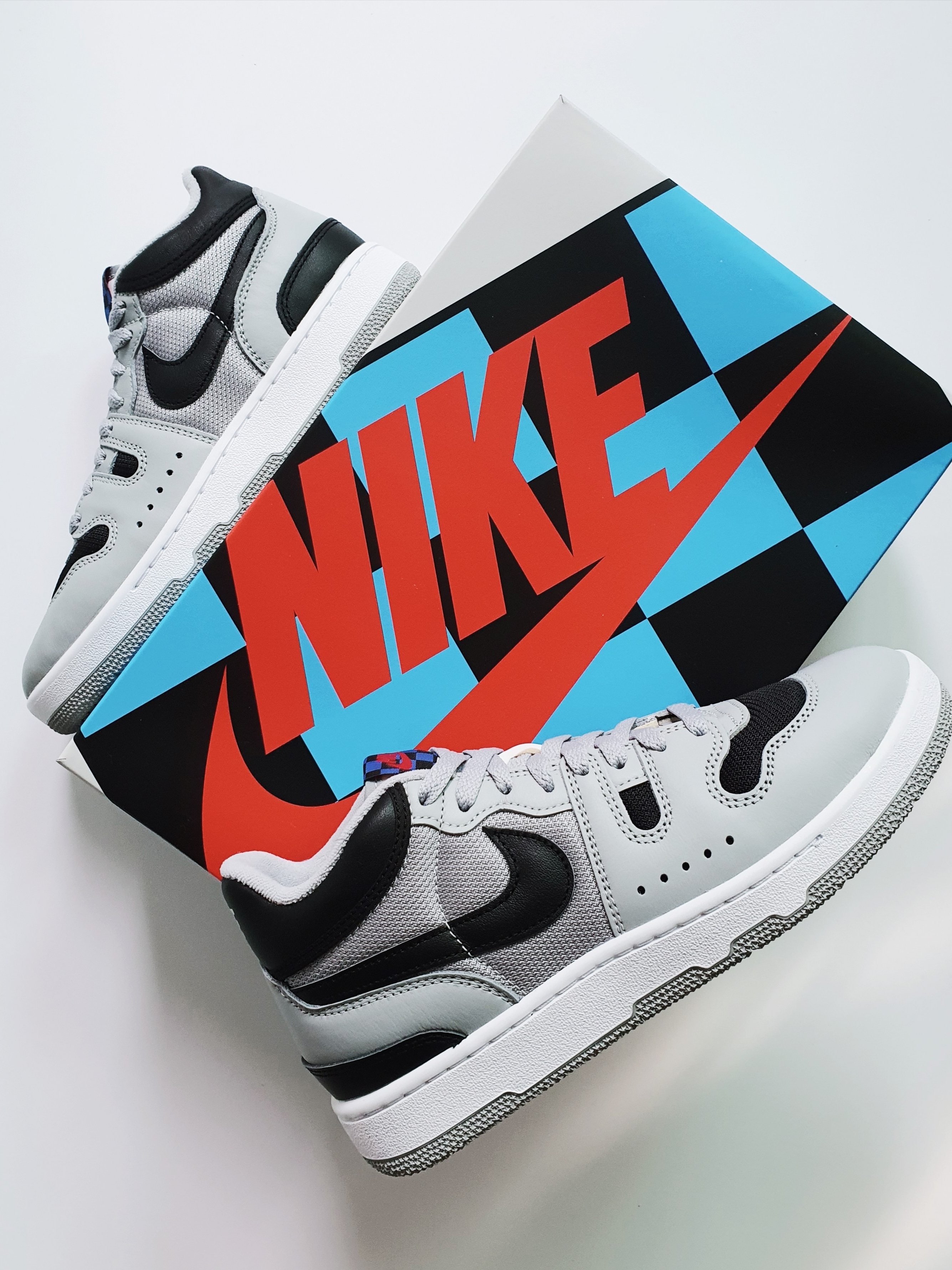 Nike Mac Attack QS SP Light Smoke Grey 착용 스타일