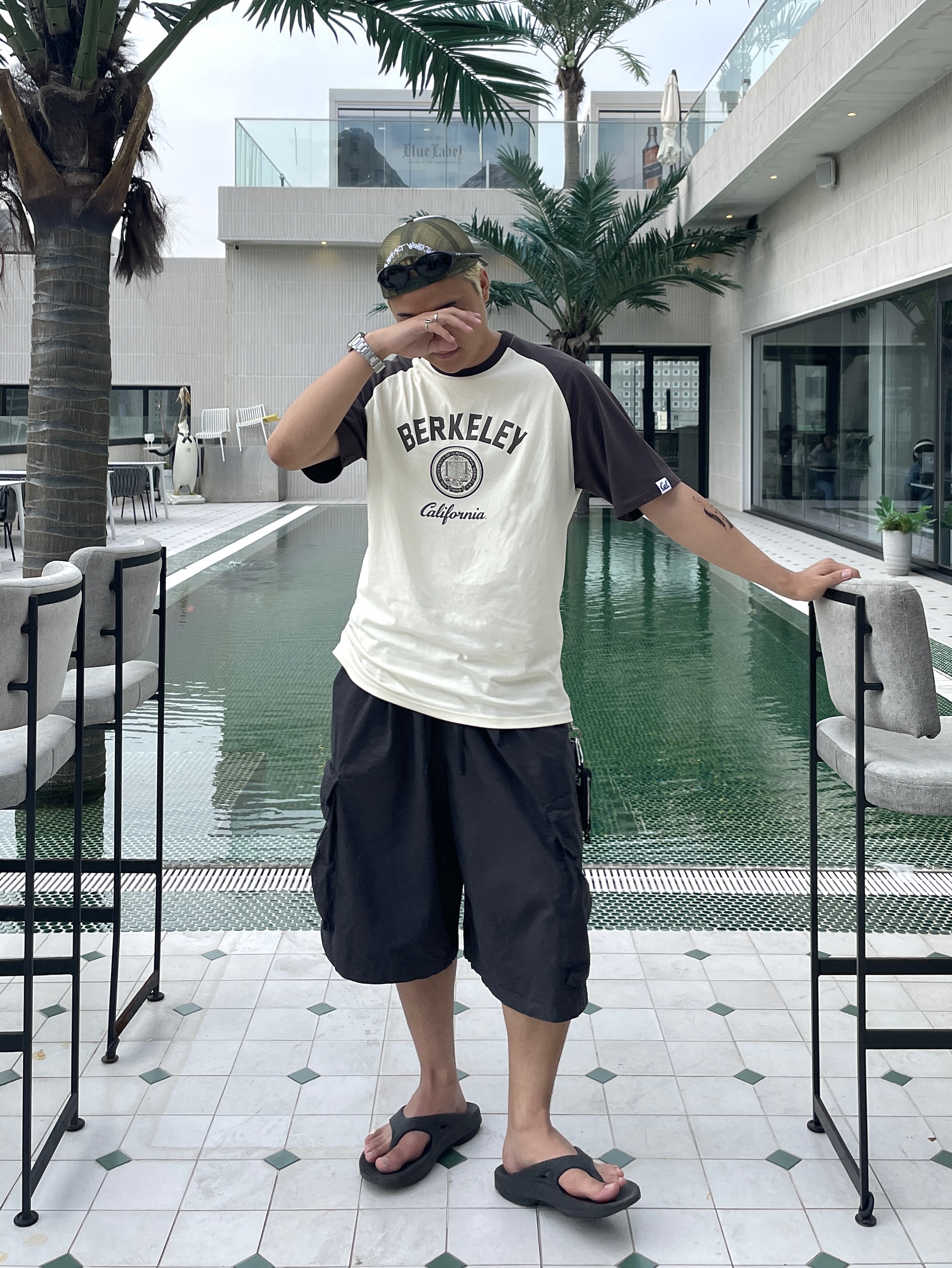 Oofos OOriginal Black, Stussy x Our Legacy Work Shop Trucker Cap Olive 착용 스타일 - 2