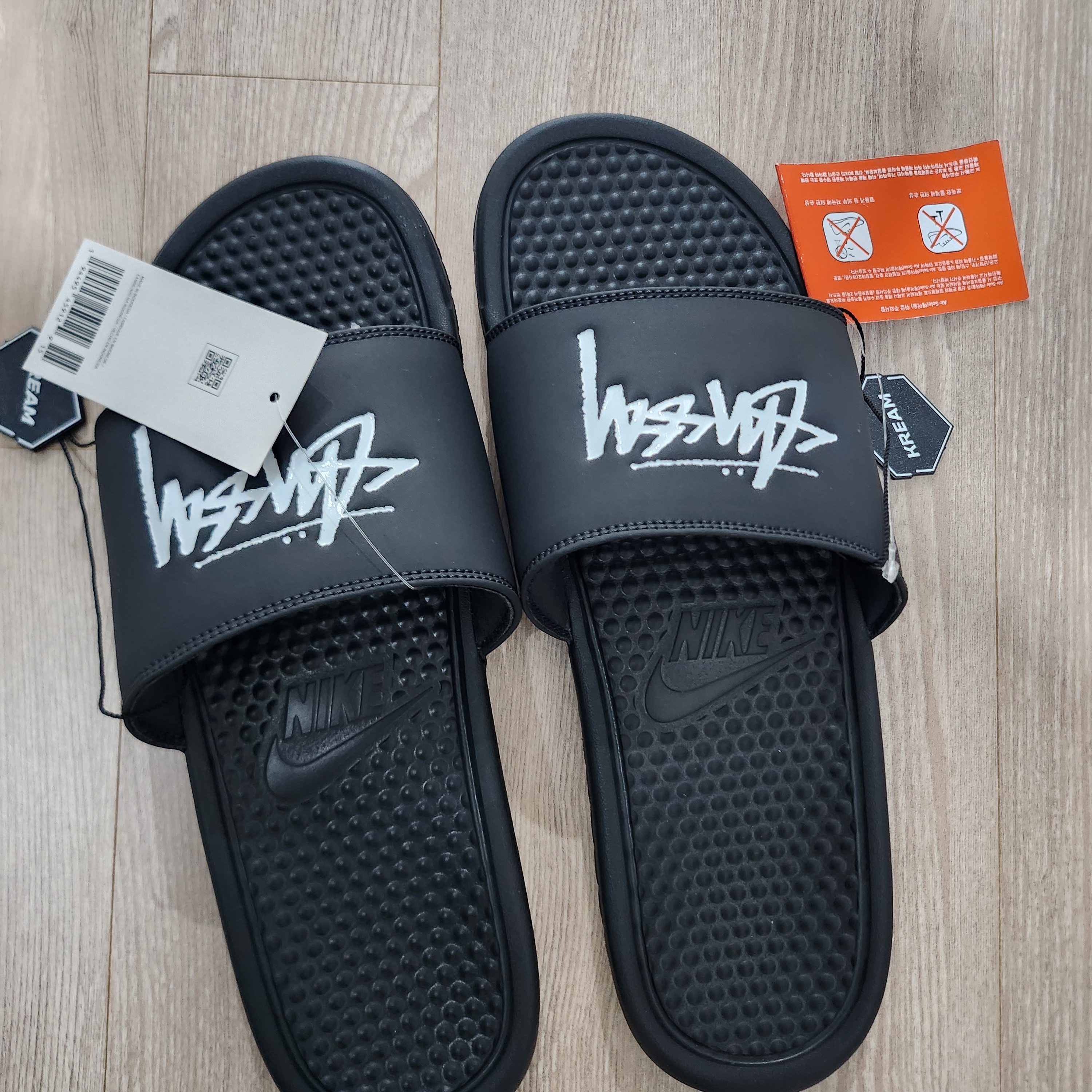 Nike x Stussy Benassi Slide Off Noir 착용 스타일