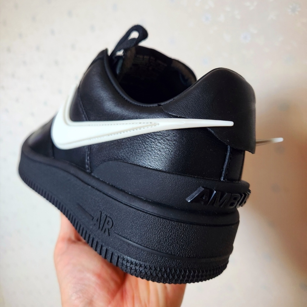 Nike x Ambush Air Force 1 Low SP Black 착용 스타일 - 4