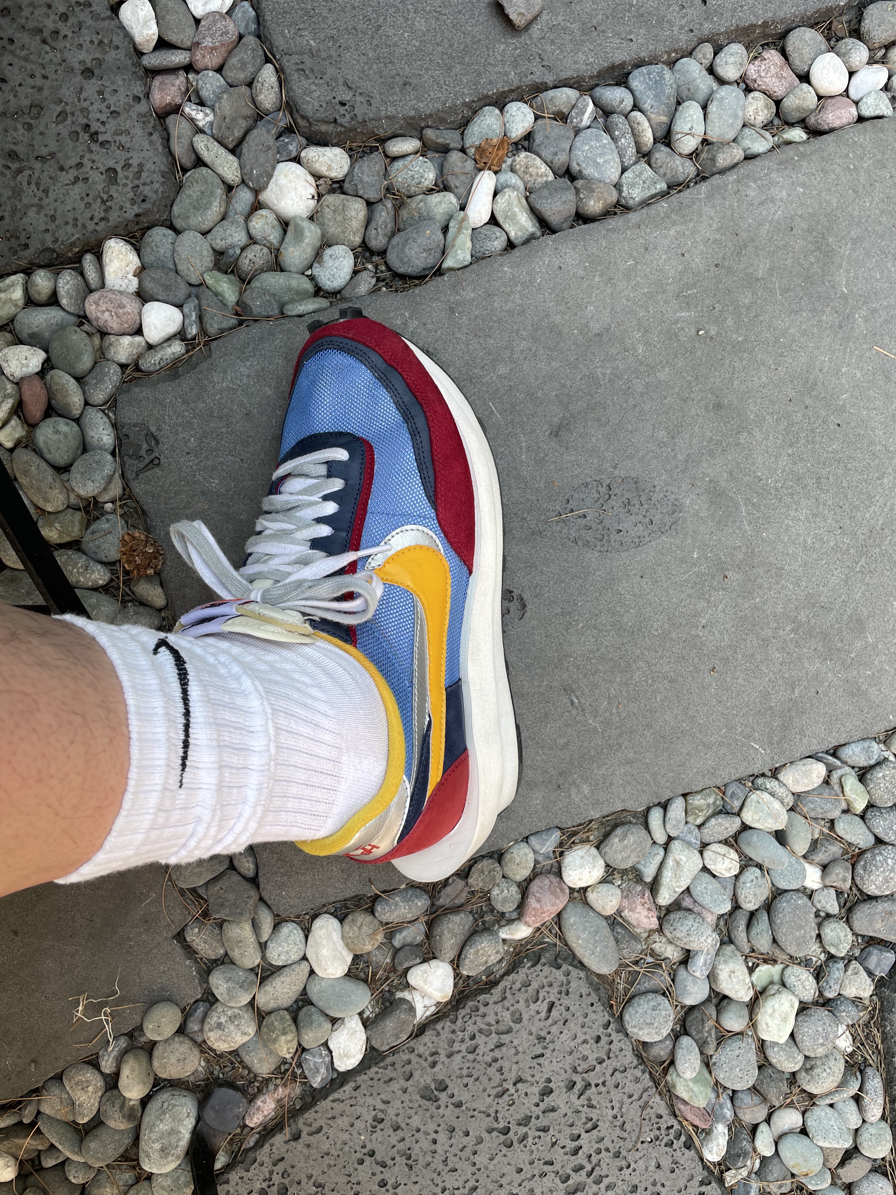 Nike x Sacai LDWaffle Blue Multi 착용 스타일