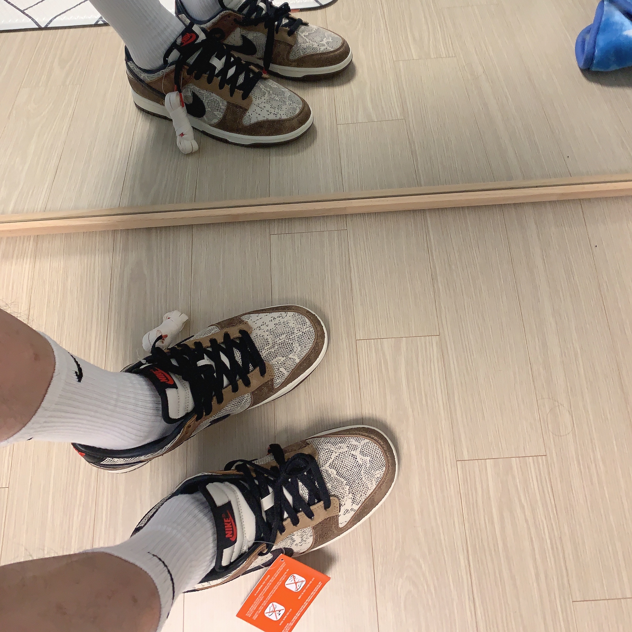 Nike Dunk Low PRM Head to Head, Nike NSW Woven Shorts Black - Asia 착용 스타일 - 4