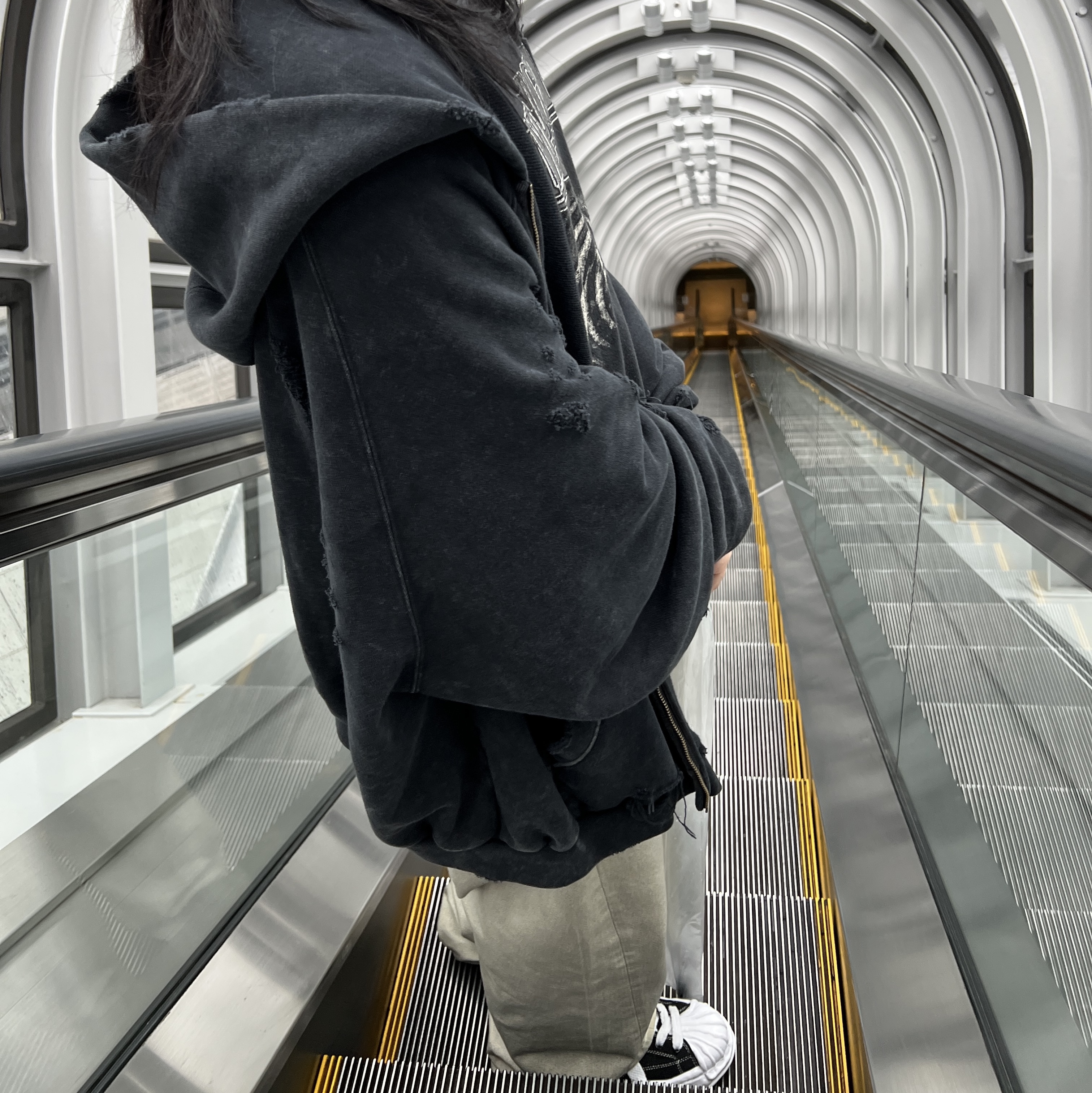 Maison Mihara Yasuhiro Blakey OG Sole Canvas Low-top Sneakers Black White, Civision by CSC Vison Destroyed Cap Washed Black 착용 스타일 - 1