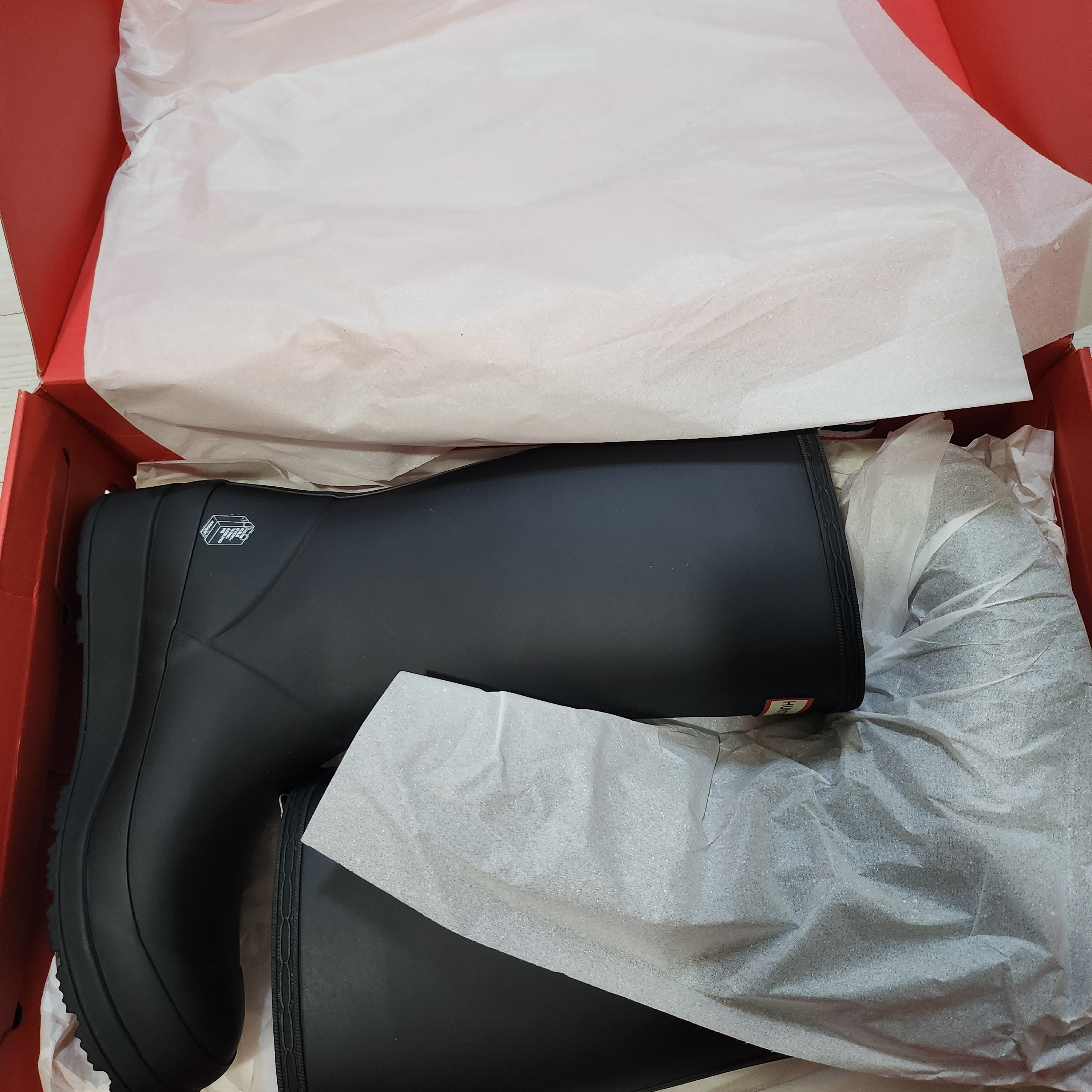 (W) Hunter Play Tall Wellington Rain Boots Black 착용 스타일 - 1