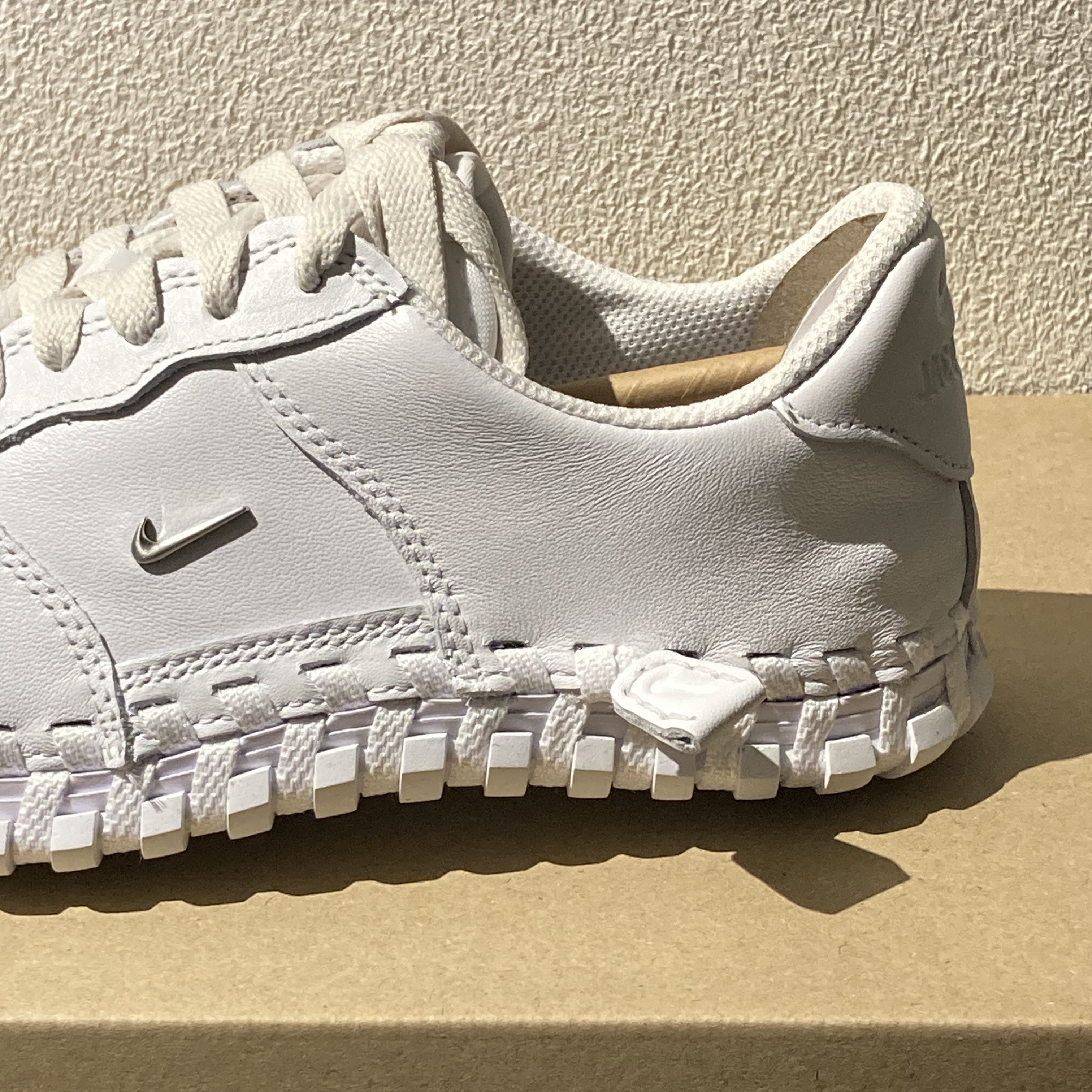 Nike x Jacquemus J Force 1 Low LX SP White 착용 스타일 - 1