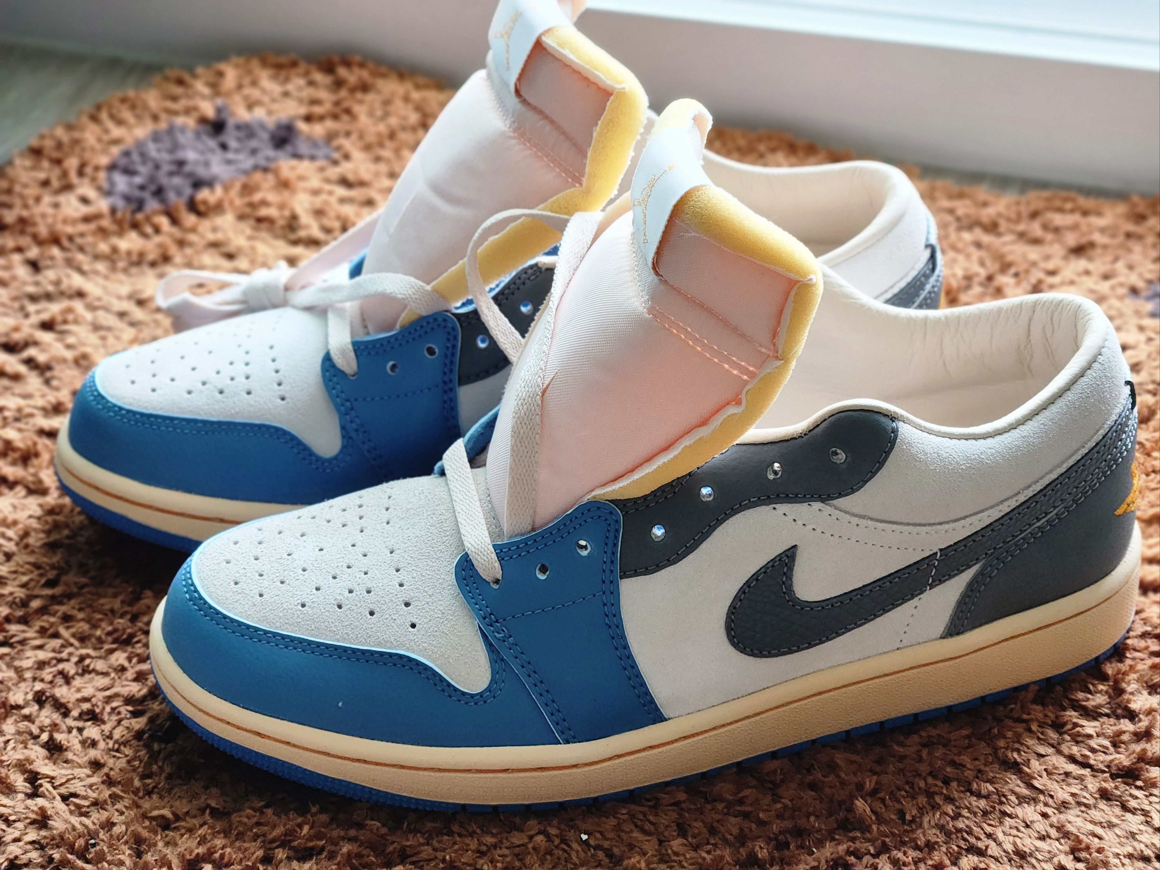 Jordan 1 Low SE Tokyo 96 착용 스타일
