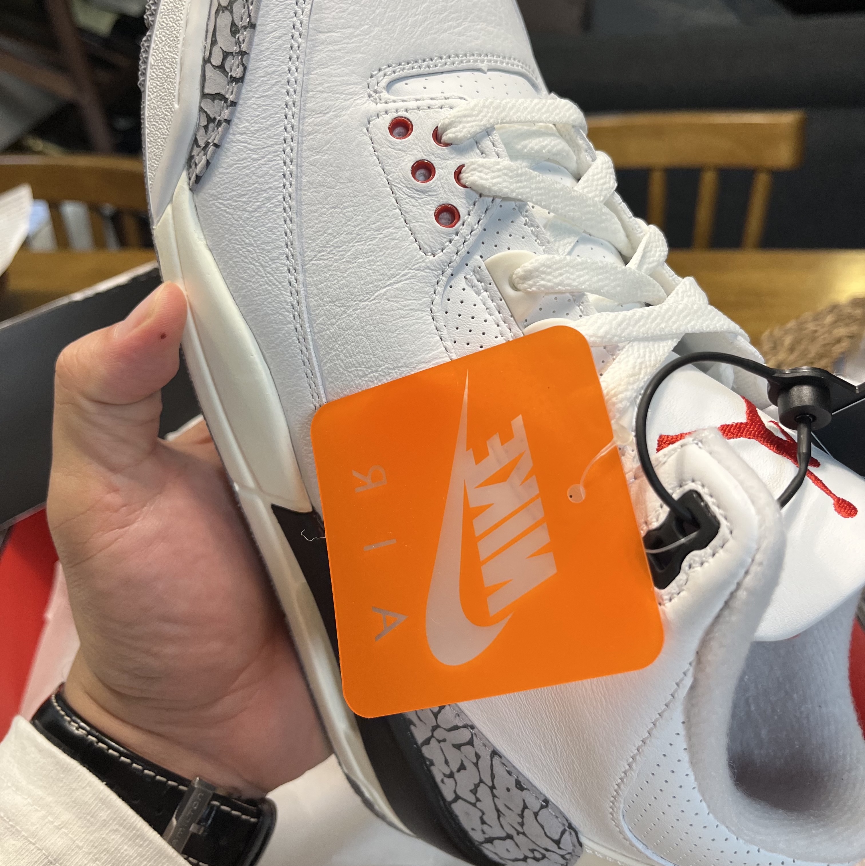 Jordan 3 Retro White Cement Reimagined 착용 스타일 - 2