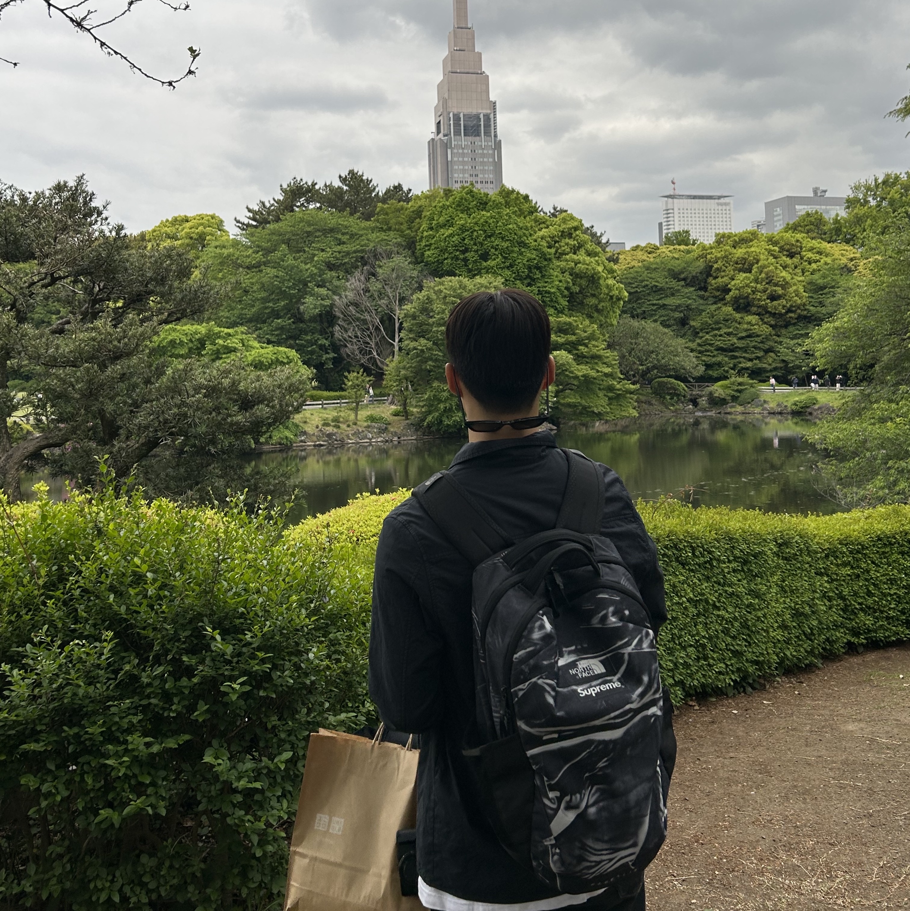Supreme x The North Face Trompe L'oeil Printed Borealis Backpack Black - 23SS 착용 스타일 - 2