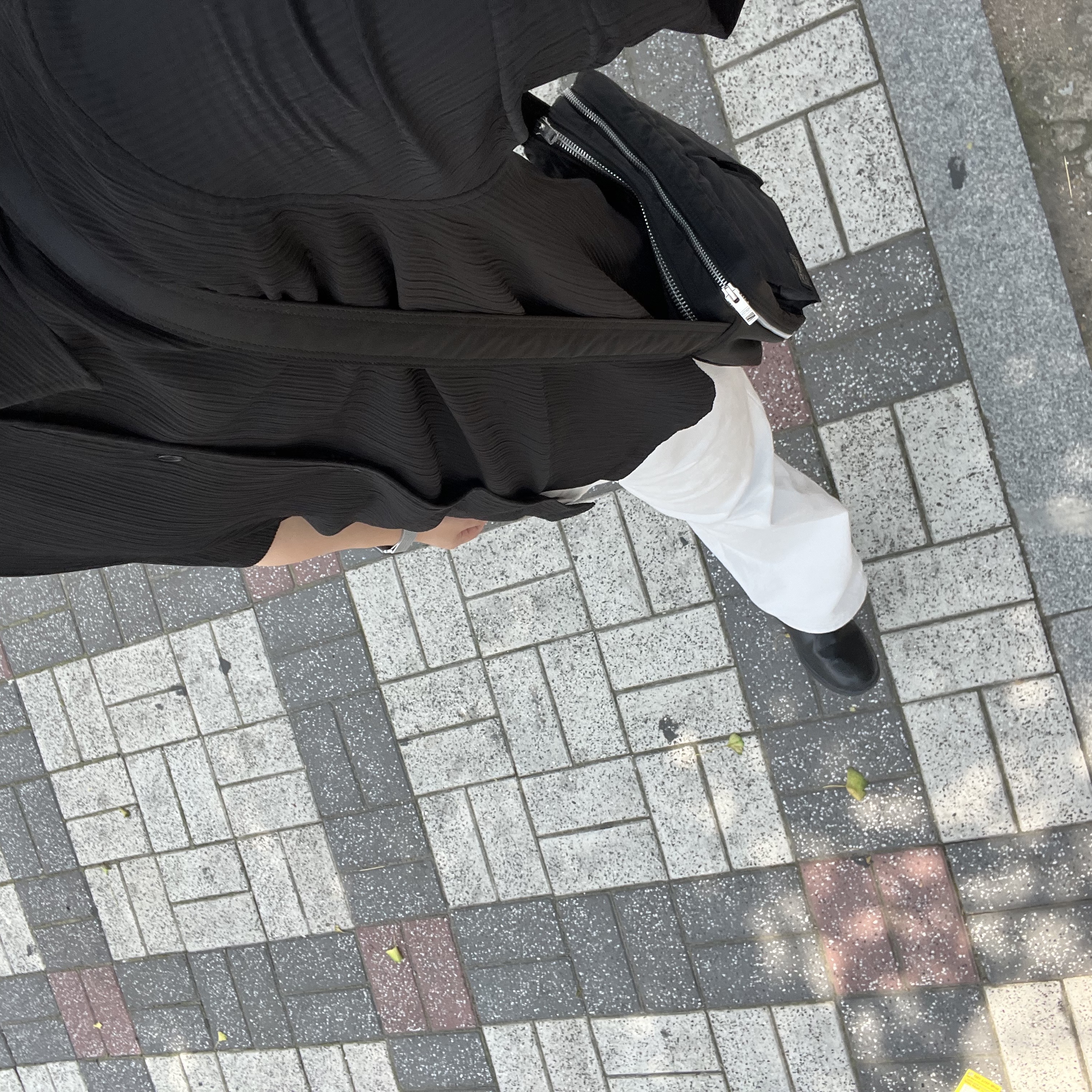 Porter Tanker Shoulder Bag S Black 착용 스타일