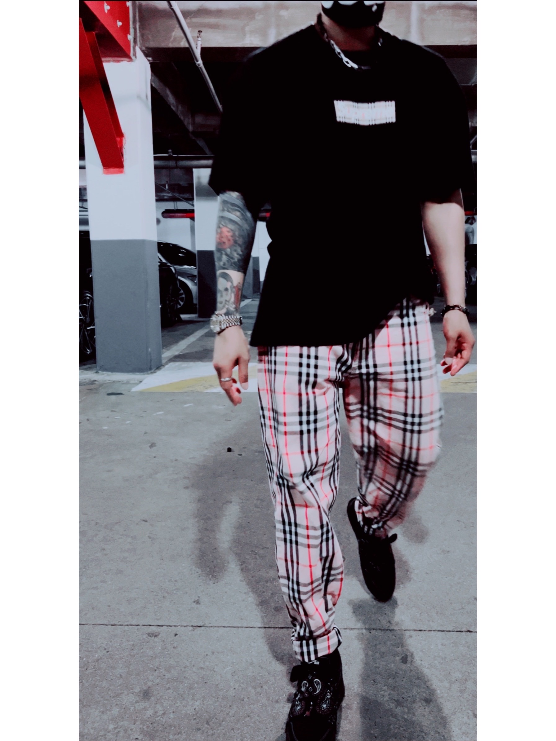 Supreme x Burberry Crusher Pink - 22SS, Supreme x Burberry Regular Jean Pink - 22SS 착용 스타일 - 4