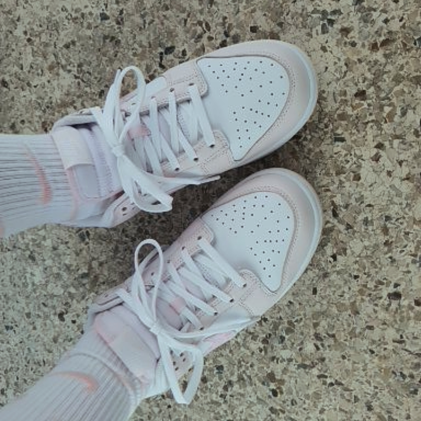 (W) Nike Dunk Low Pearl Pink 착용 스타일