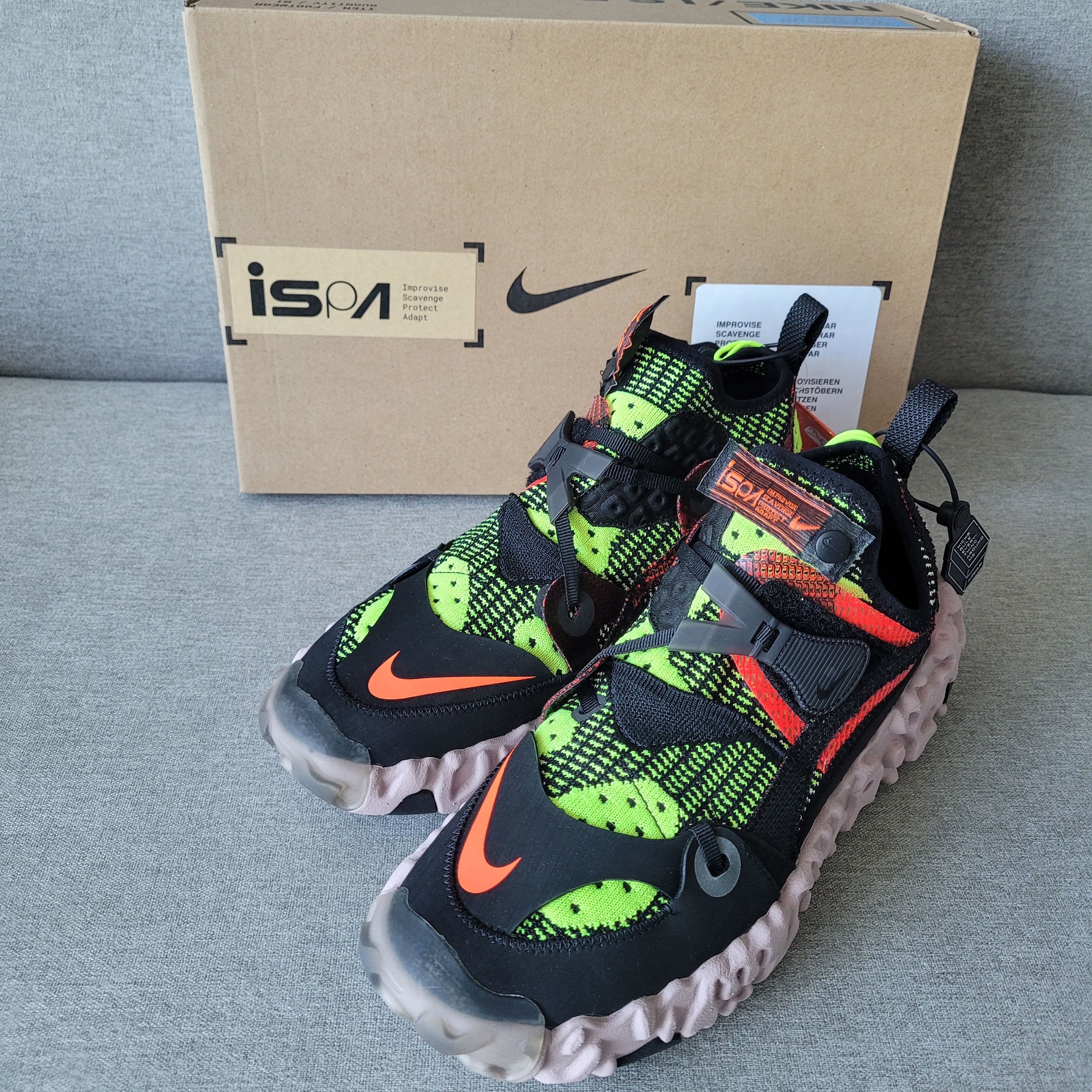 Nike ISPA Overreact Flyknit Crimson Volt 착용 스타일 - 1