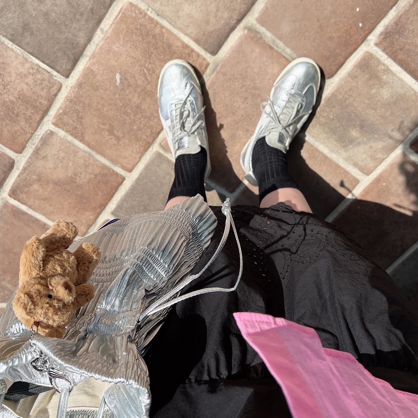 Jellycat Bartholomew Bear Bag Charm Brown, Onitsuka Tiger Mexico 66 White Silver 착용 스타일