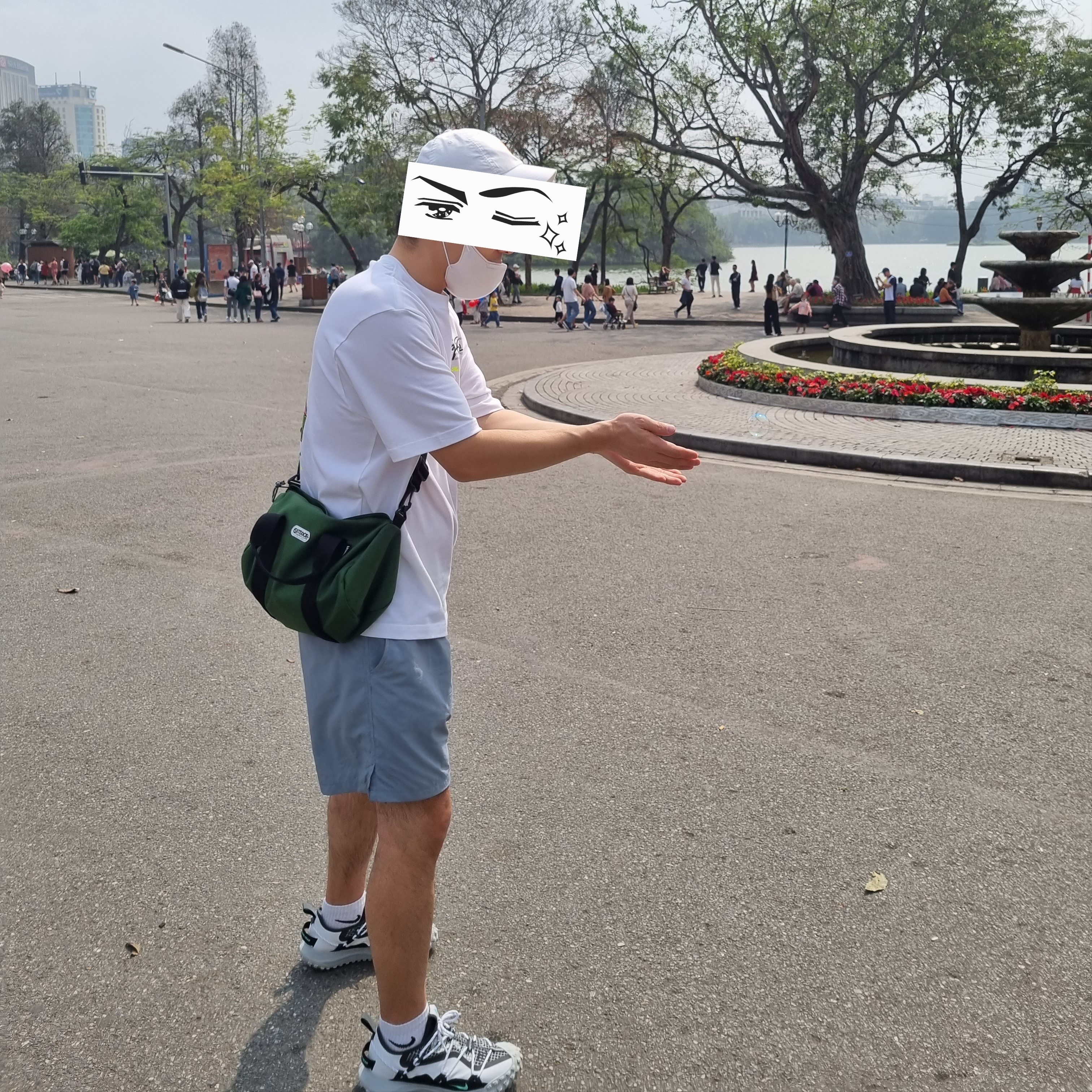 Nike ACG Mountain Fly Low SE White and Black 착용 스타일