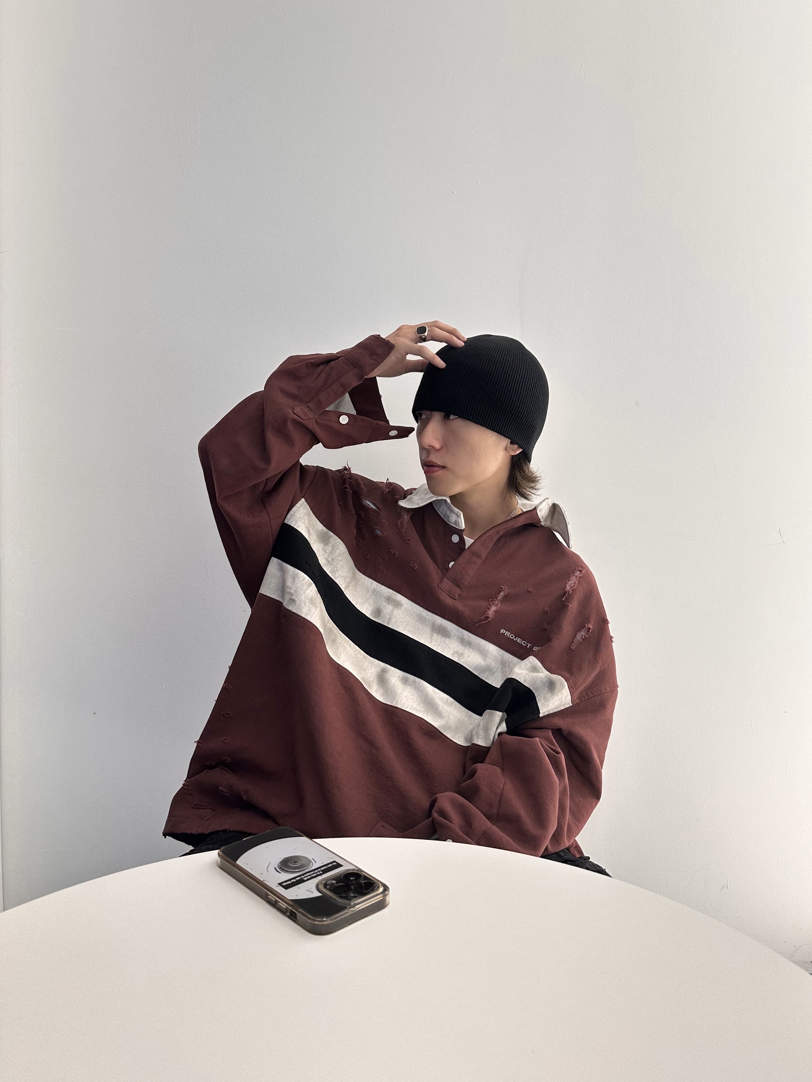 Project G/R Bullied Polo Shirts Burgundy, Project G/R Crinkle Denim Cargo Pants Black 착용 스타일 - 3