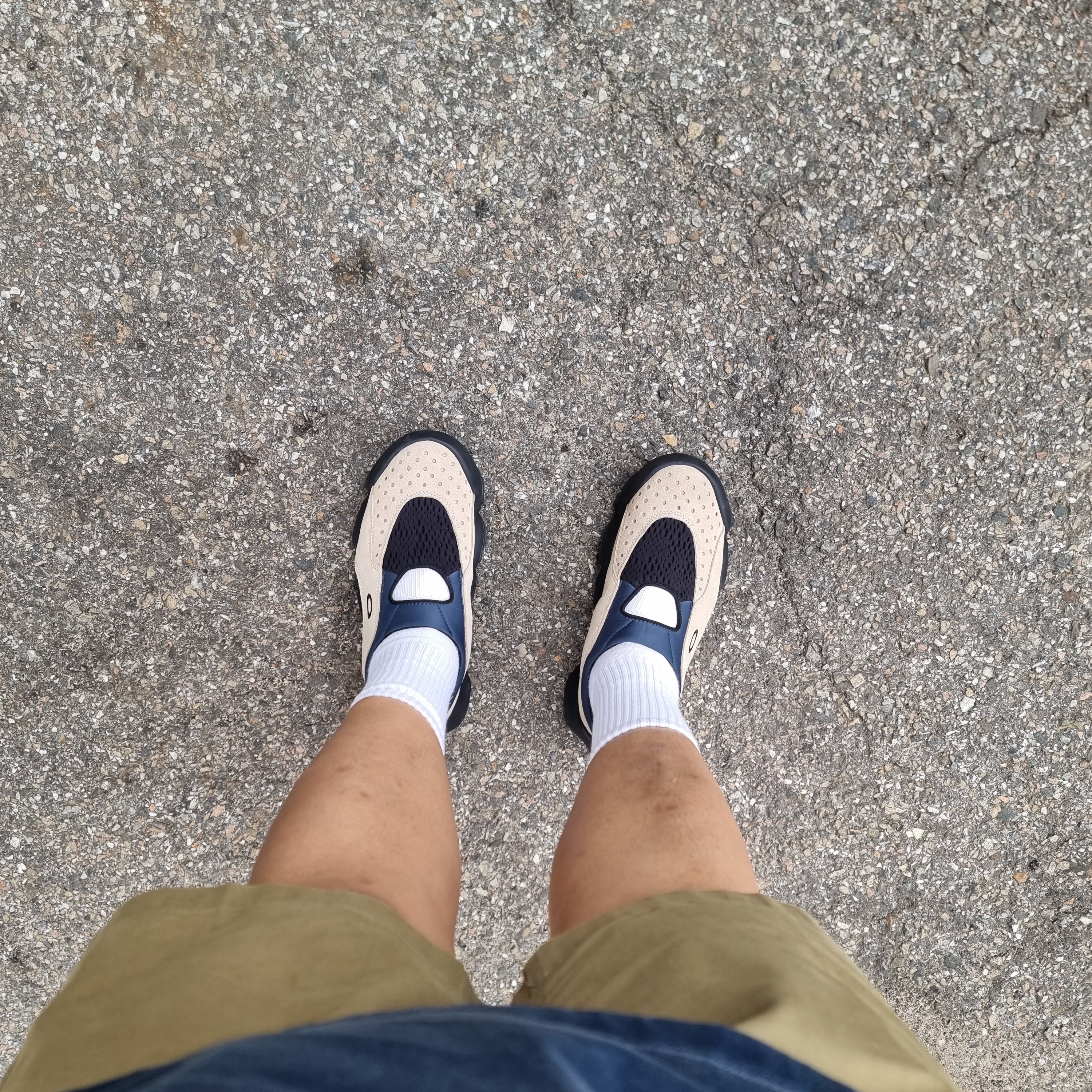 Oakley Factory Team x Brain Dead Flesh Sandal Sand Blue 착용 스타일 - 2