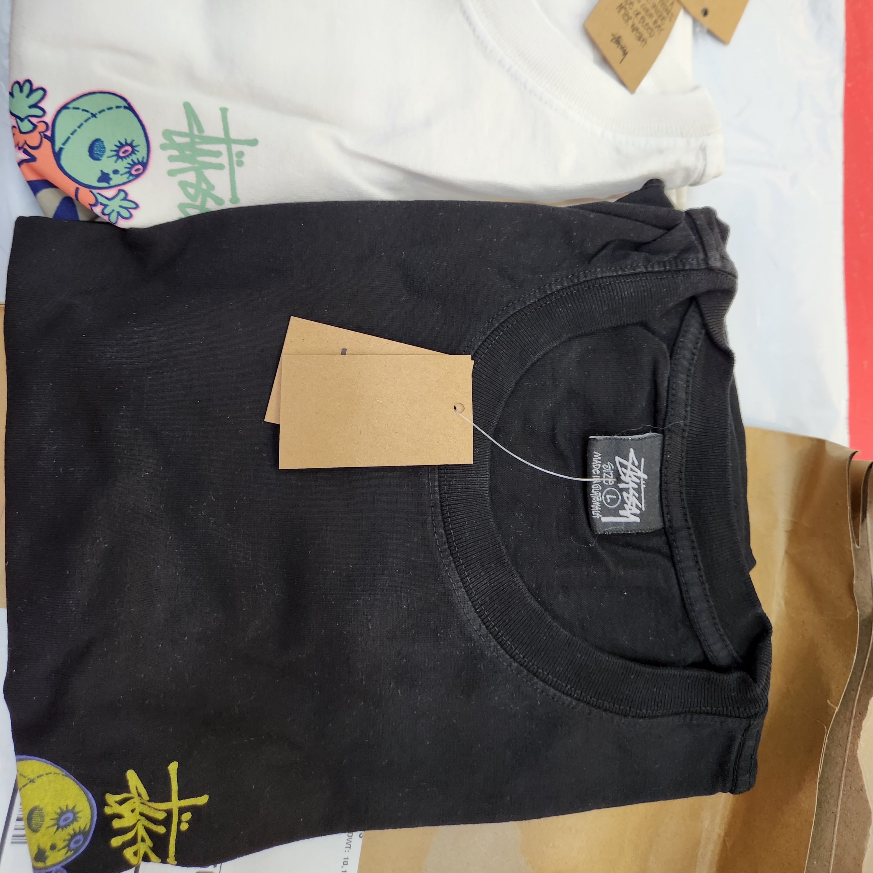 Stussy Dollie Pigment Dyed T-Shirt Natural, Stussy Dollie Pigment Dyed T-Shirt Black 착용 스타일