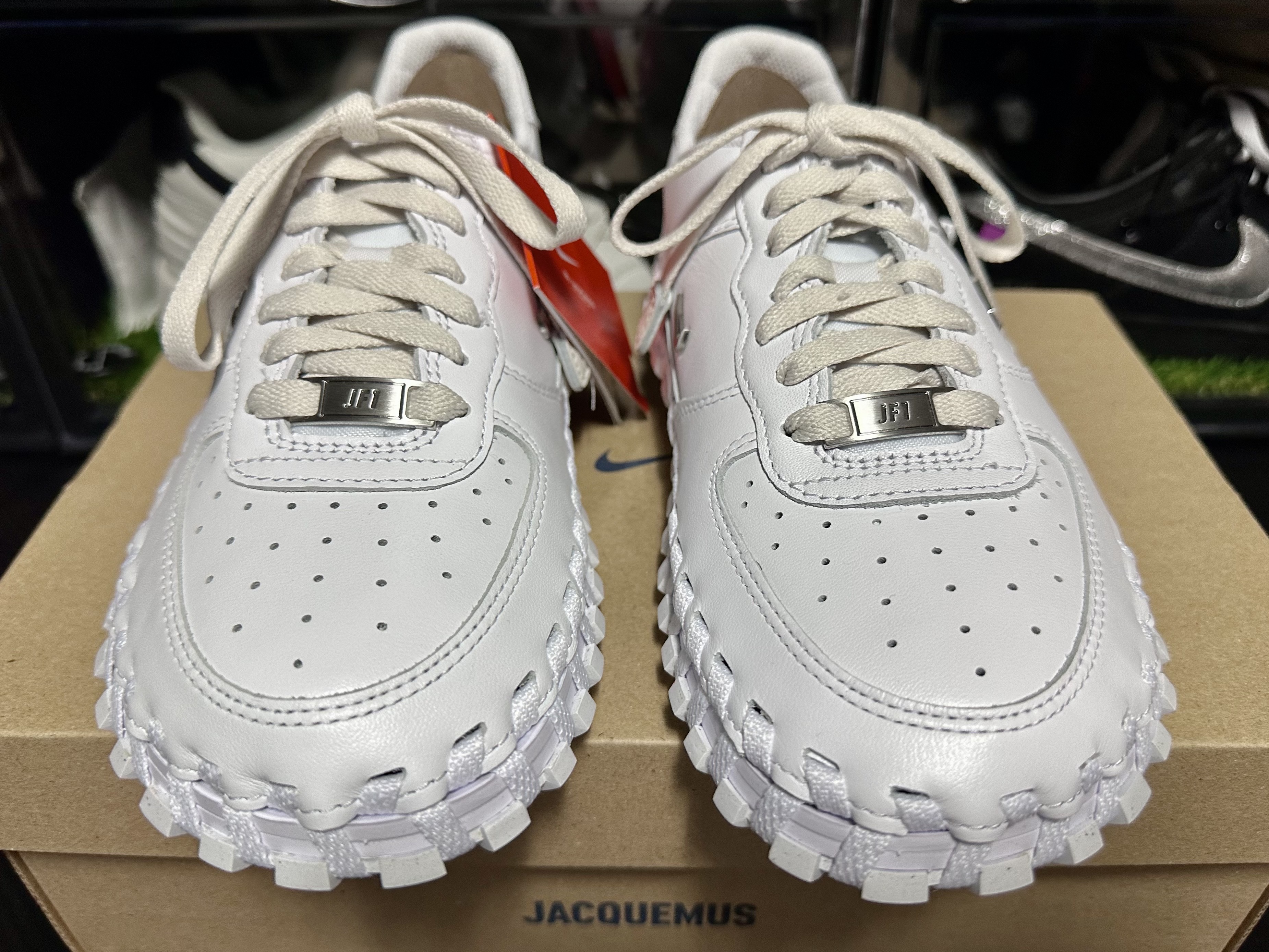 Nike x Jacquemus J Force 1 Low LX SP White 착용 스타일 - 3
