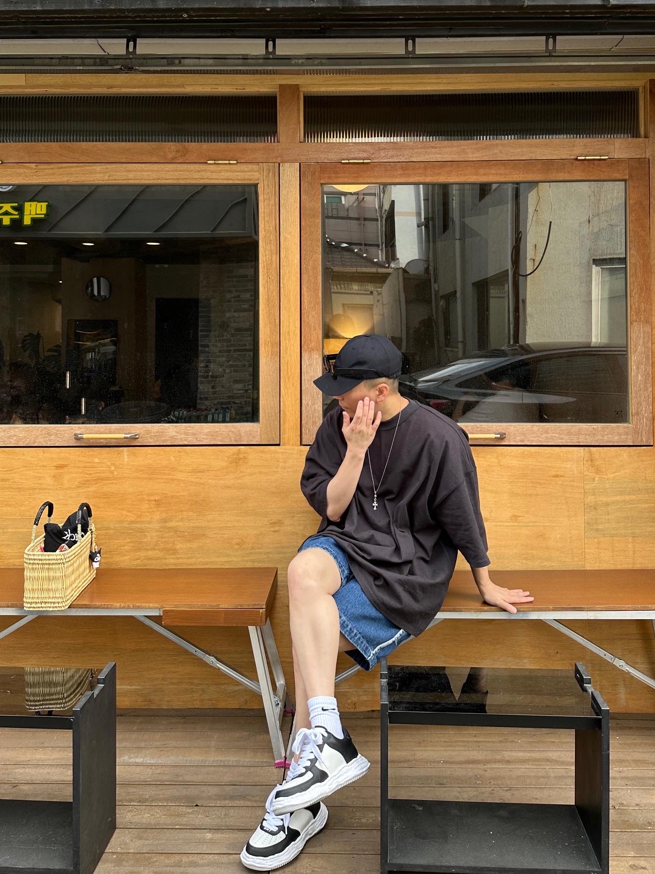 Maison Mihara Yasuhiro Wayne OG Sole Leather Low-top Sneakers Black White 착용 스타일 - 1