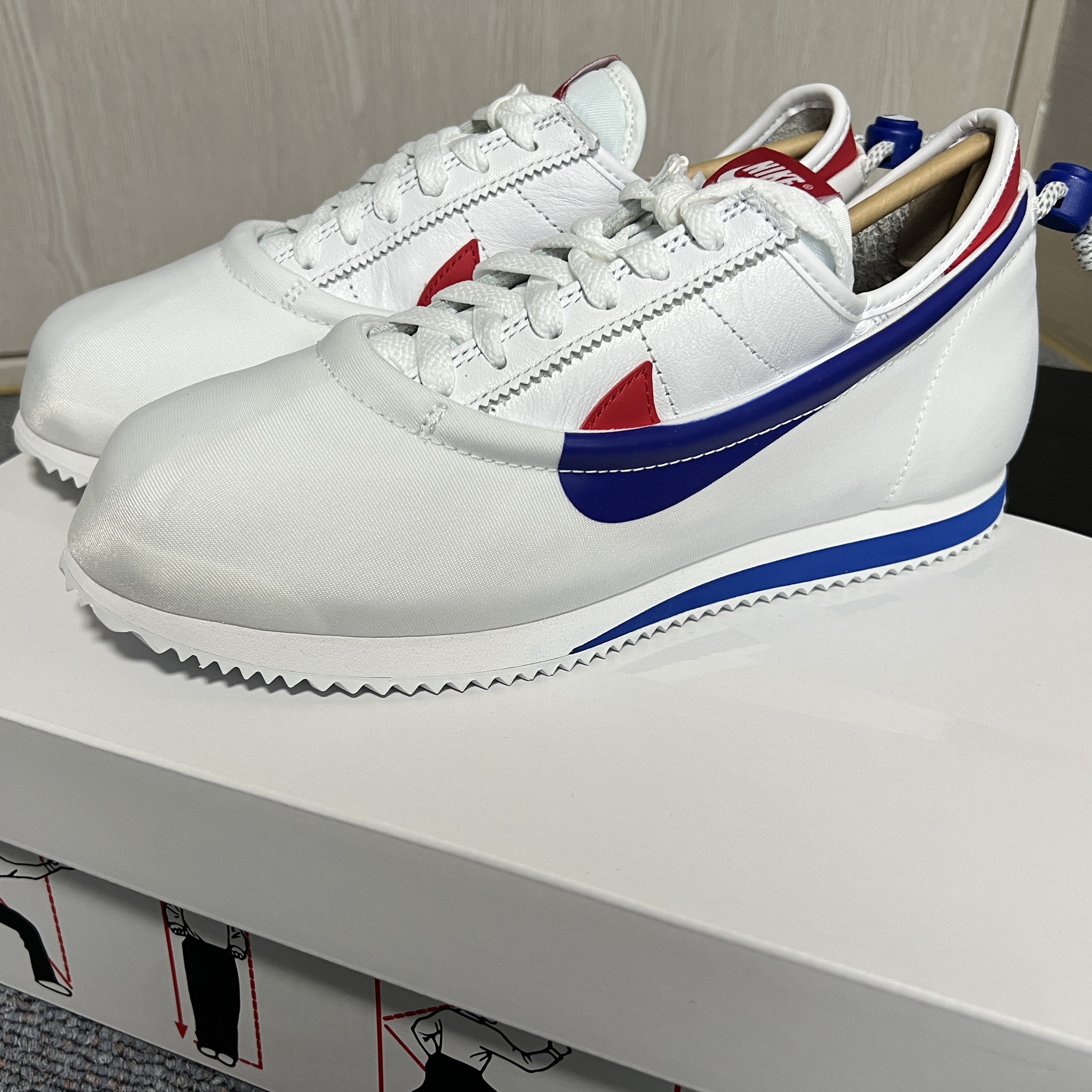 Nike x Clot Cortez SP White and Game Royal 착용 스타일 - 3
