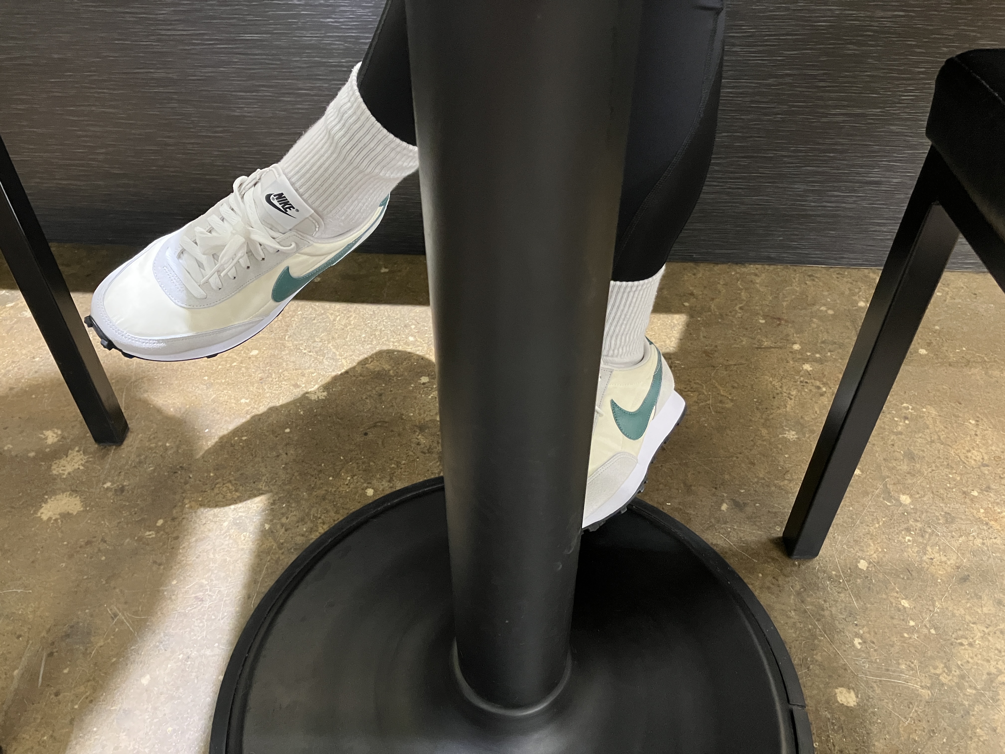 (W) Nike Daybreak Coconut Milk Green 착용 스타일