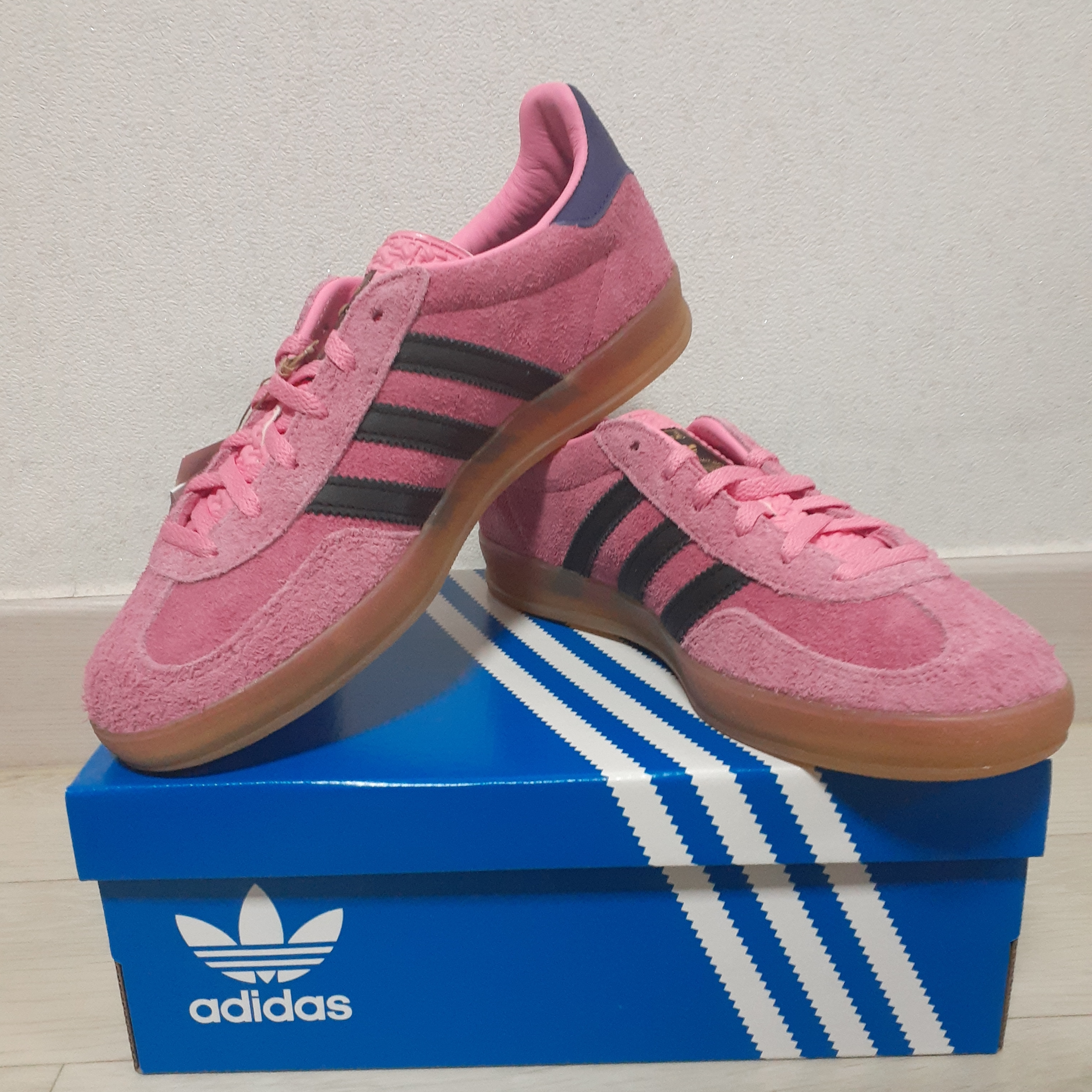 (W) Adidas Gazelle Indoor Bliss Pink 착용 스타일