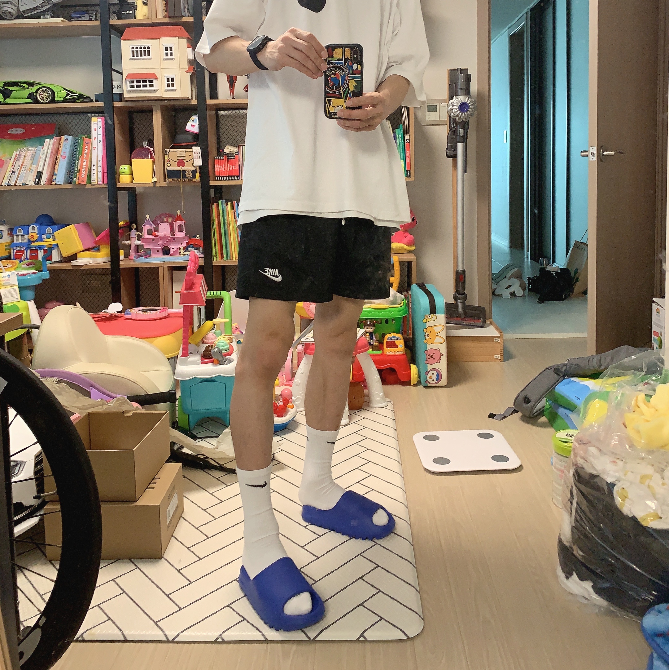 Nike NSW Woven Shorts Black - Asia, Stussy 8 Ball T-Shirt White - 22SS 착용 스타일 - 3