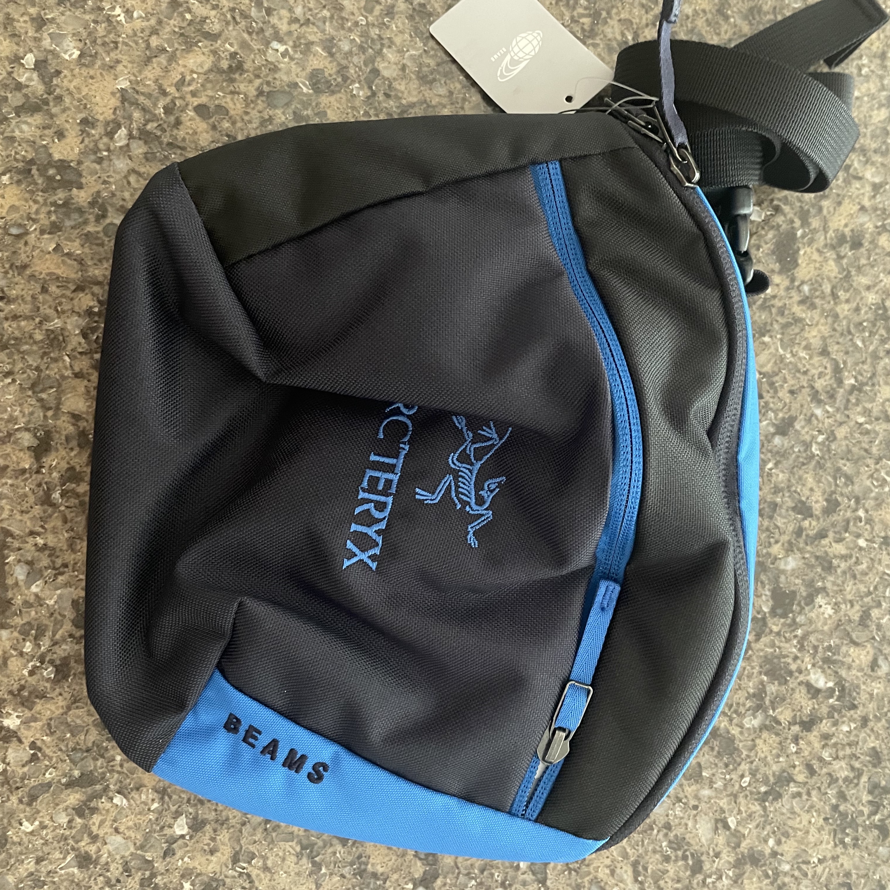 Arc'teryx x Beams Mantis 2 Waistpack Boro Blue 착용 스타일