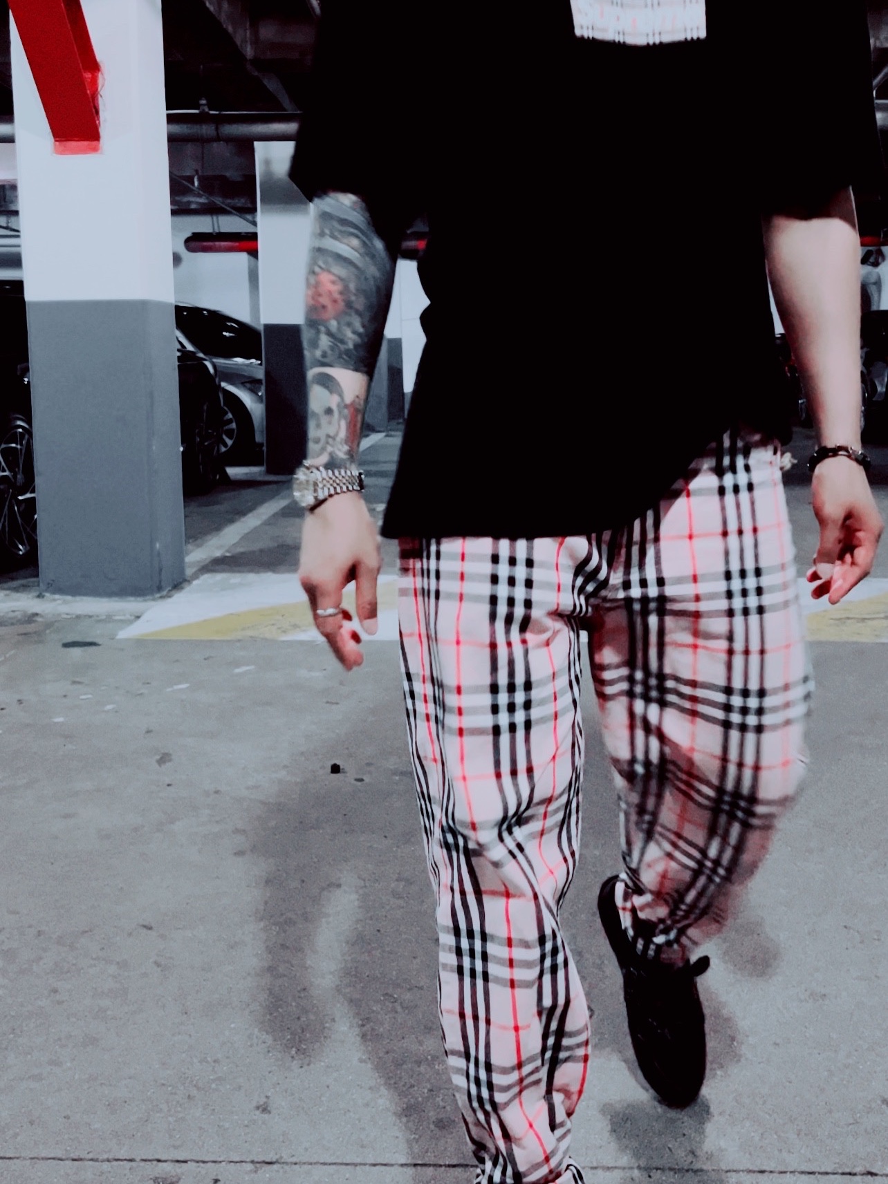 Supreme x Burberry Crusher Pink - 22SS, Supreme x Burberry Regular Jean Pink - 22SS 착용 스타일 - 5