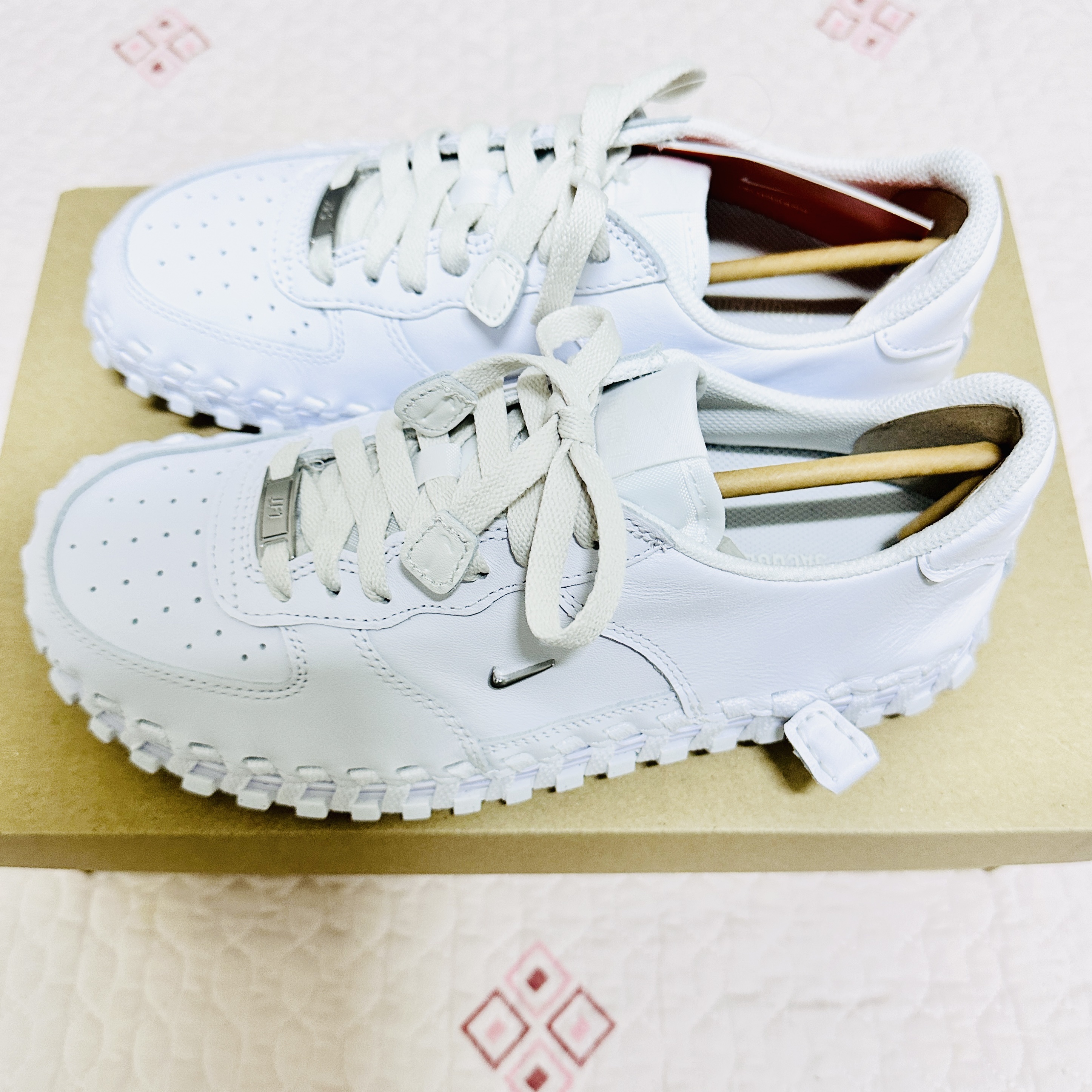 Nike x Jacquemus J Force 1 Low LX SP White 착용 스타일 - 2