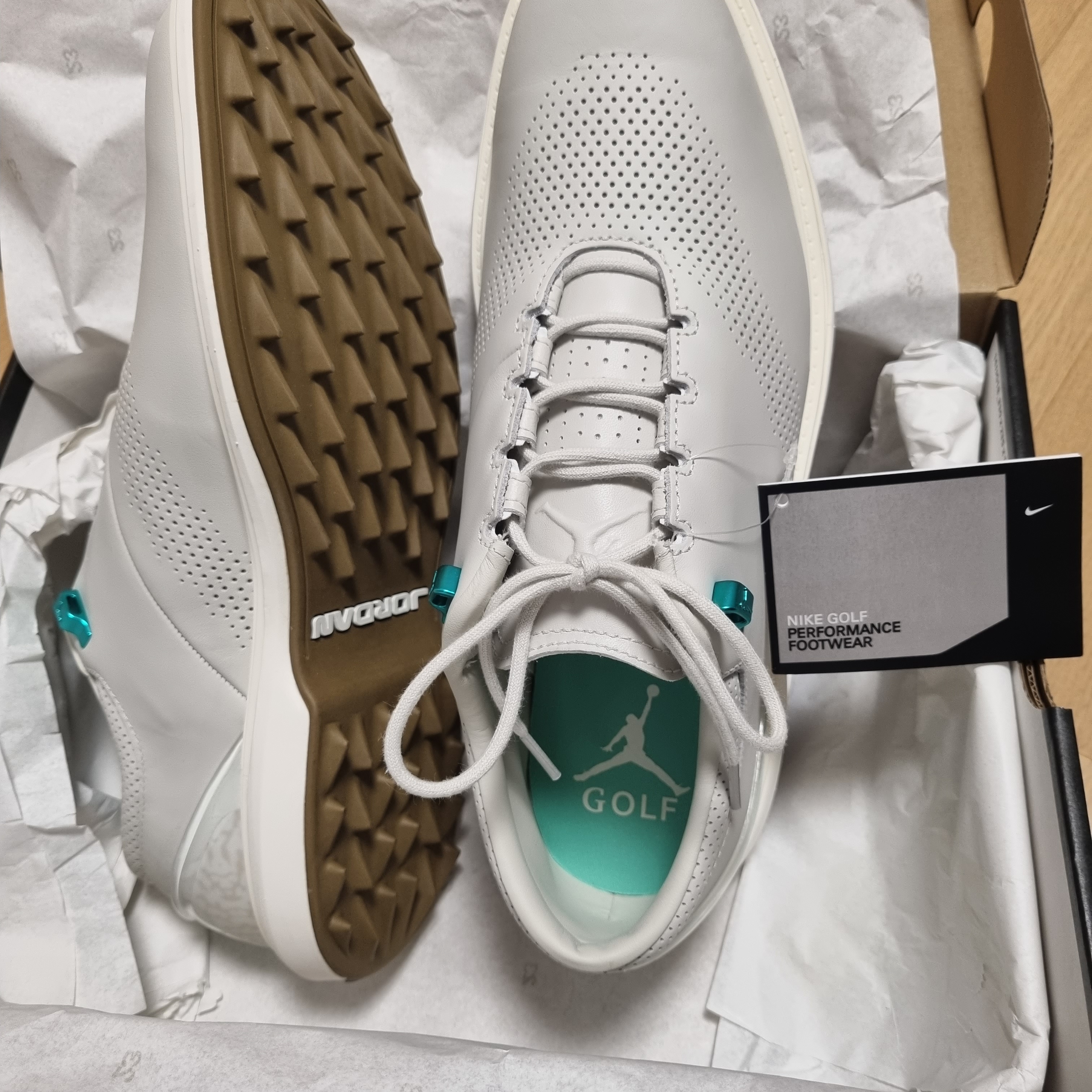 Jordan ADG 4 Golf Grey Fog 착용 스타일