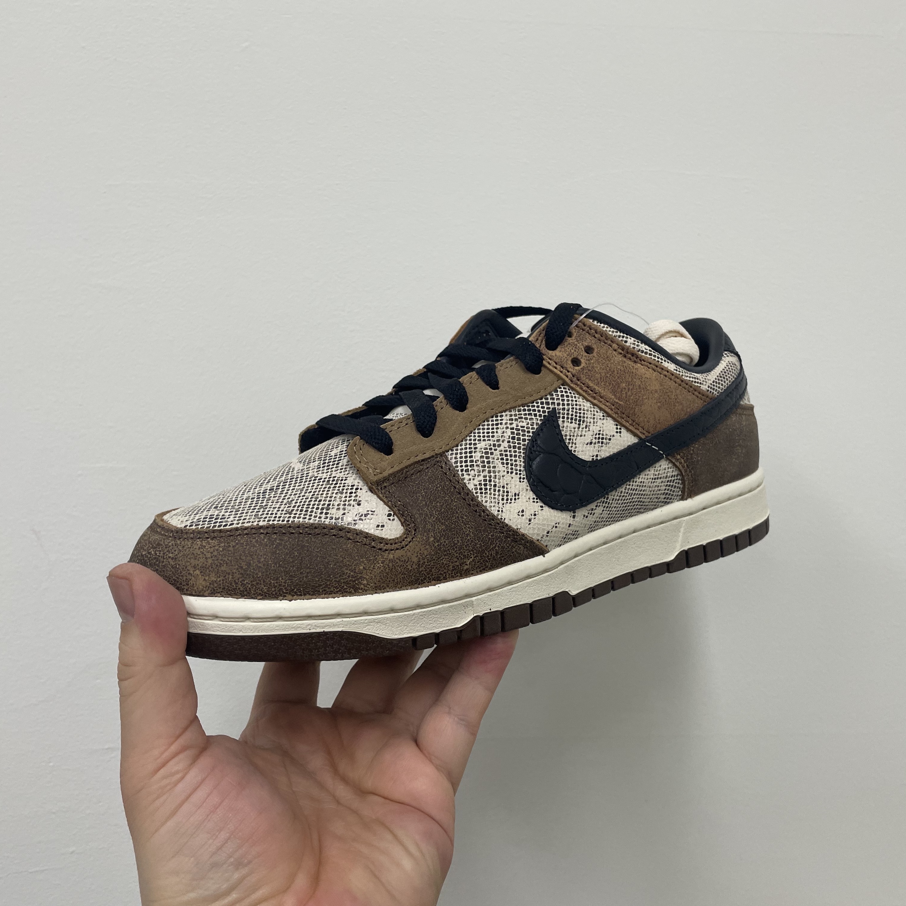 Nike Dunk Low PRM Head to Head 착용 스타일 - 2