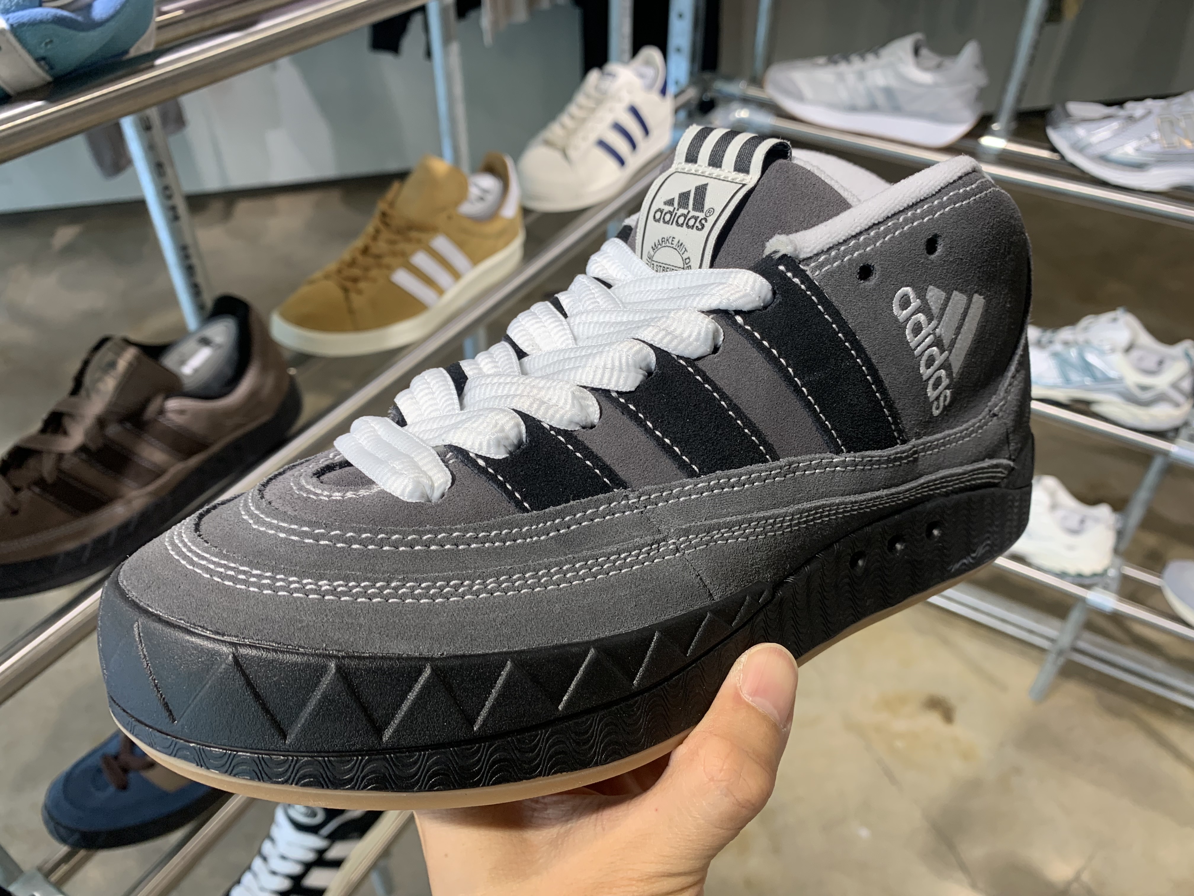 Adidas x YNuK Adimatic Mid Grey Core Black 착용 스타일 - 2