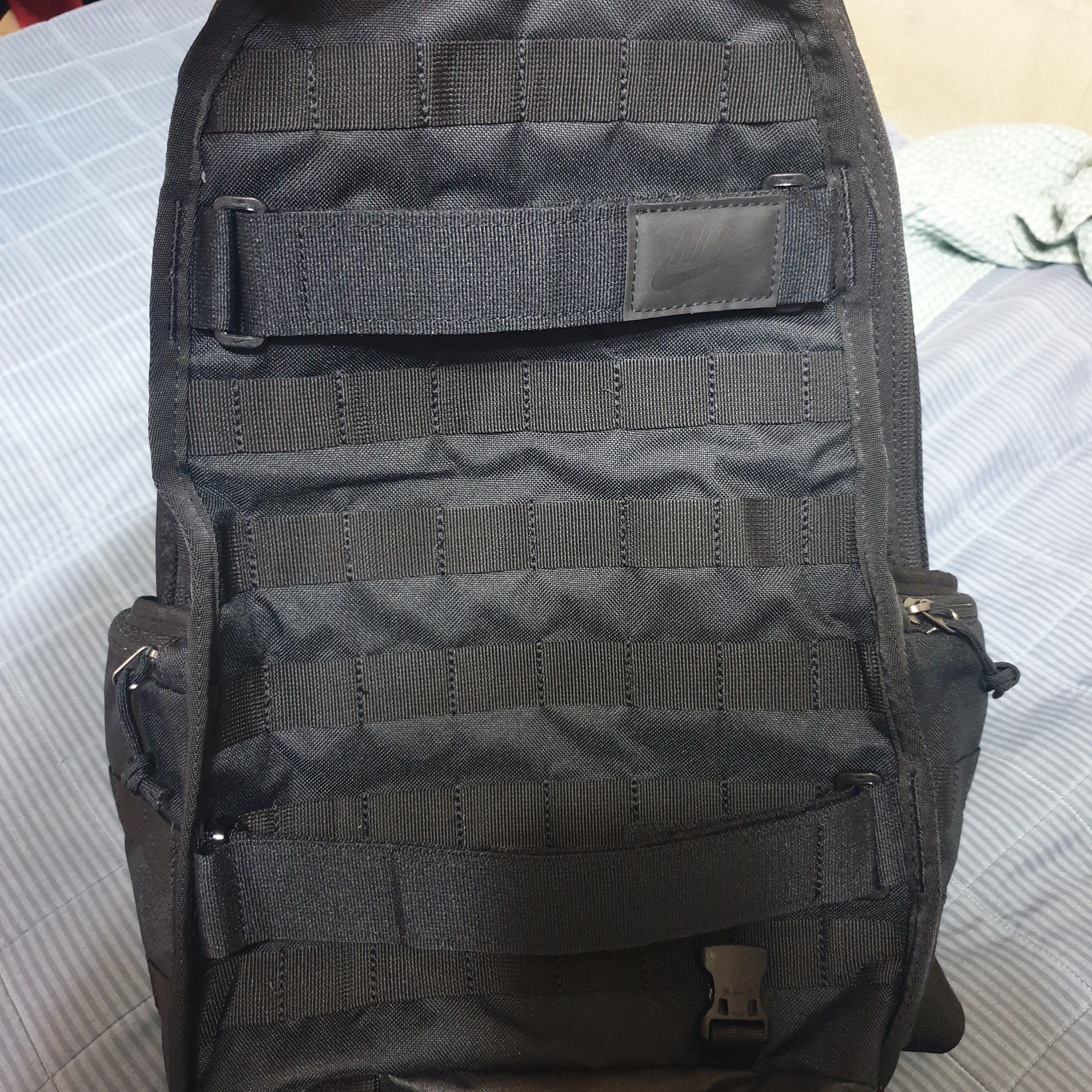 Nike NSW RPM Backpack 26L Black 착용 스타일 - 2