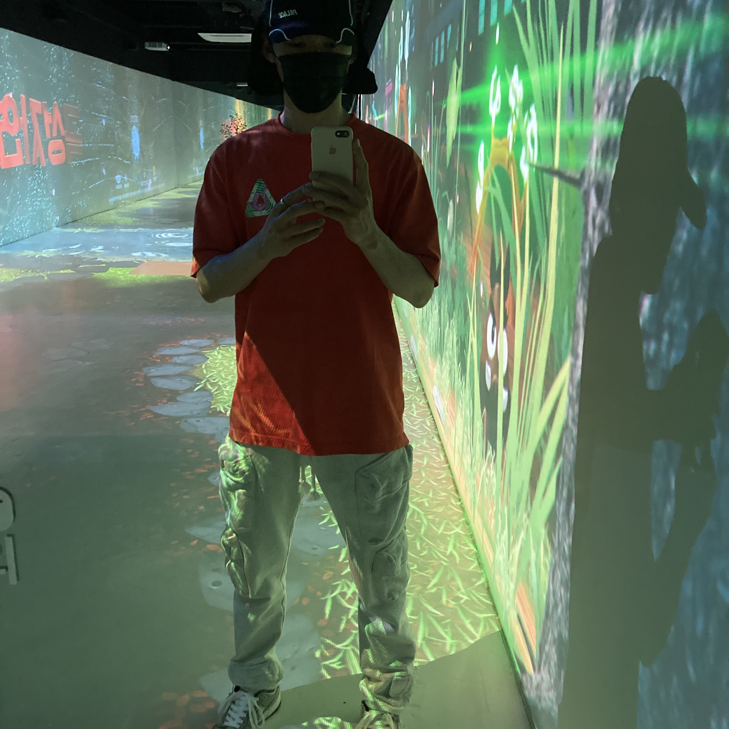 Palace Tri-Zooted Shakka T-Shirt Dark Orange - 20FW, Nike x Union Dunk Low Passport Pack Pistachio 착용 스타일