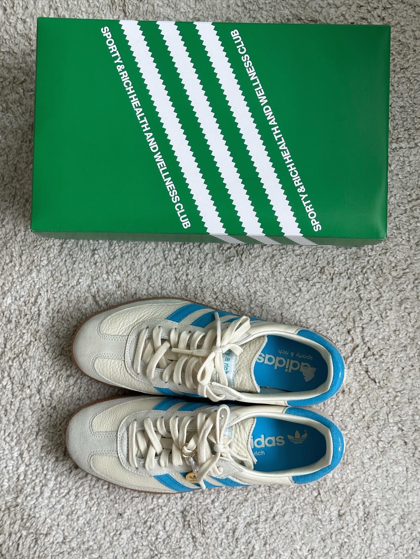 Adidas x Sporty & Rich Samba Cream Blue 착용 스타일