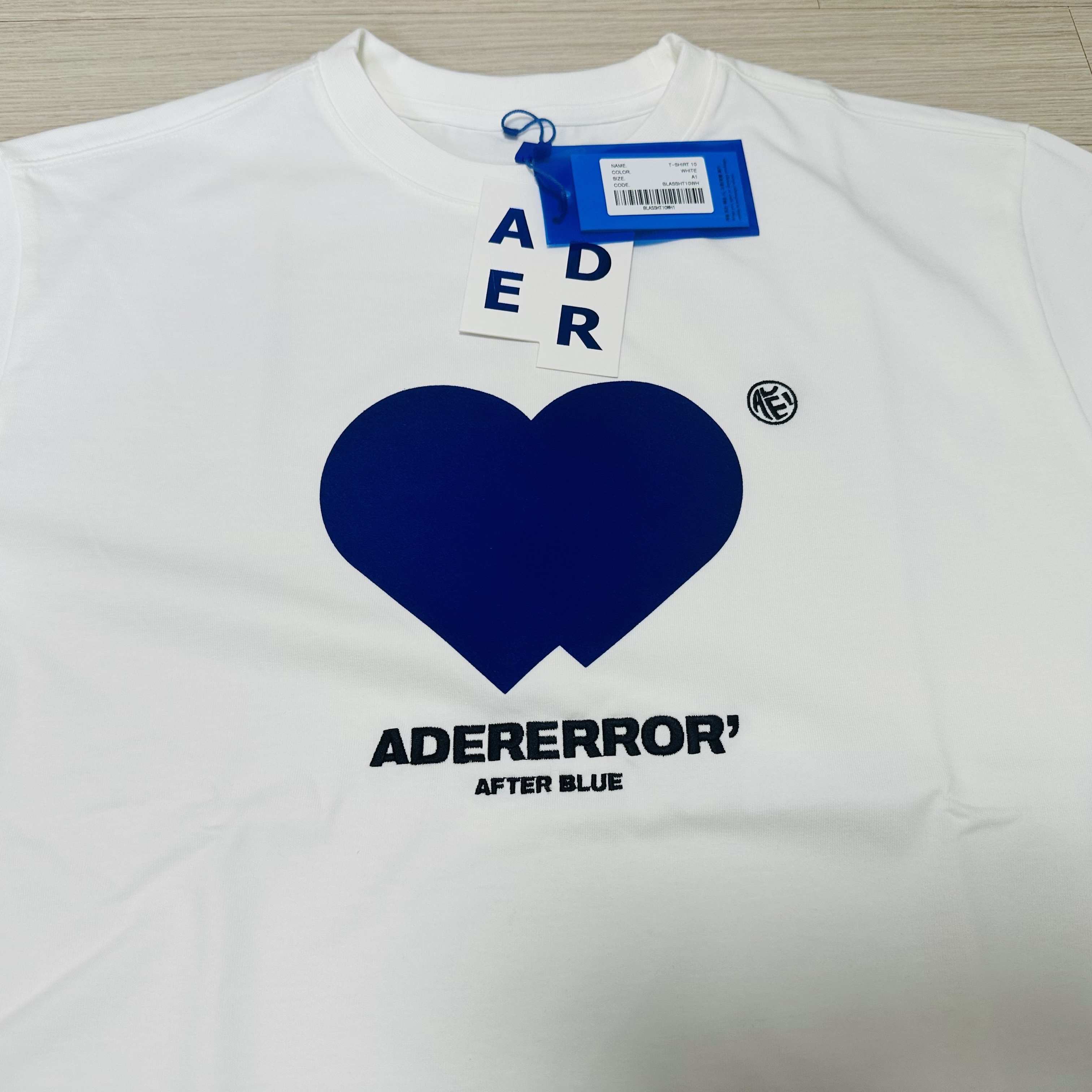Ader Error Twin Heart Logo T-Shirt White 착용 스타일