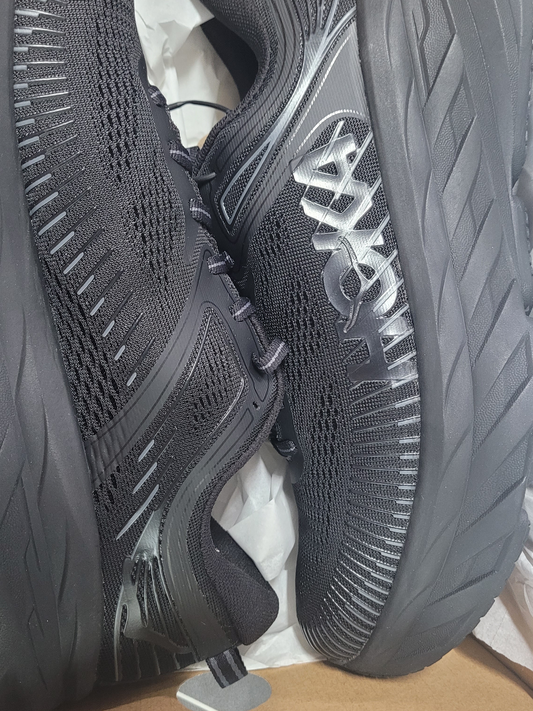 Hoka Bondi 7 Black 착용 스타일
