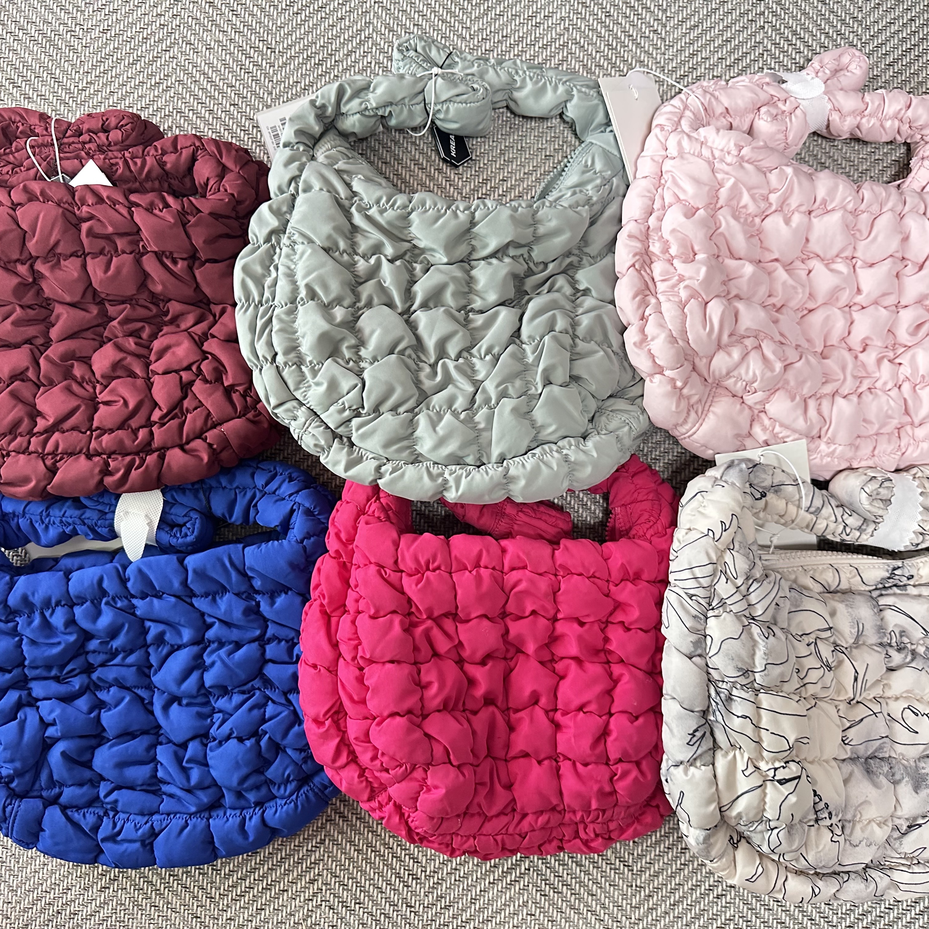COS Quilted Mini Bag Dusty Green 착용 스타일