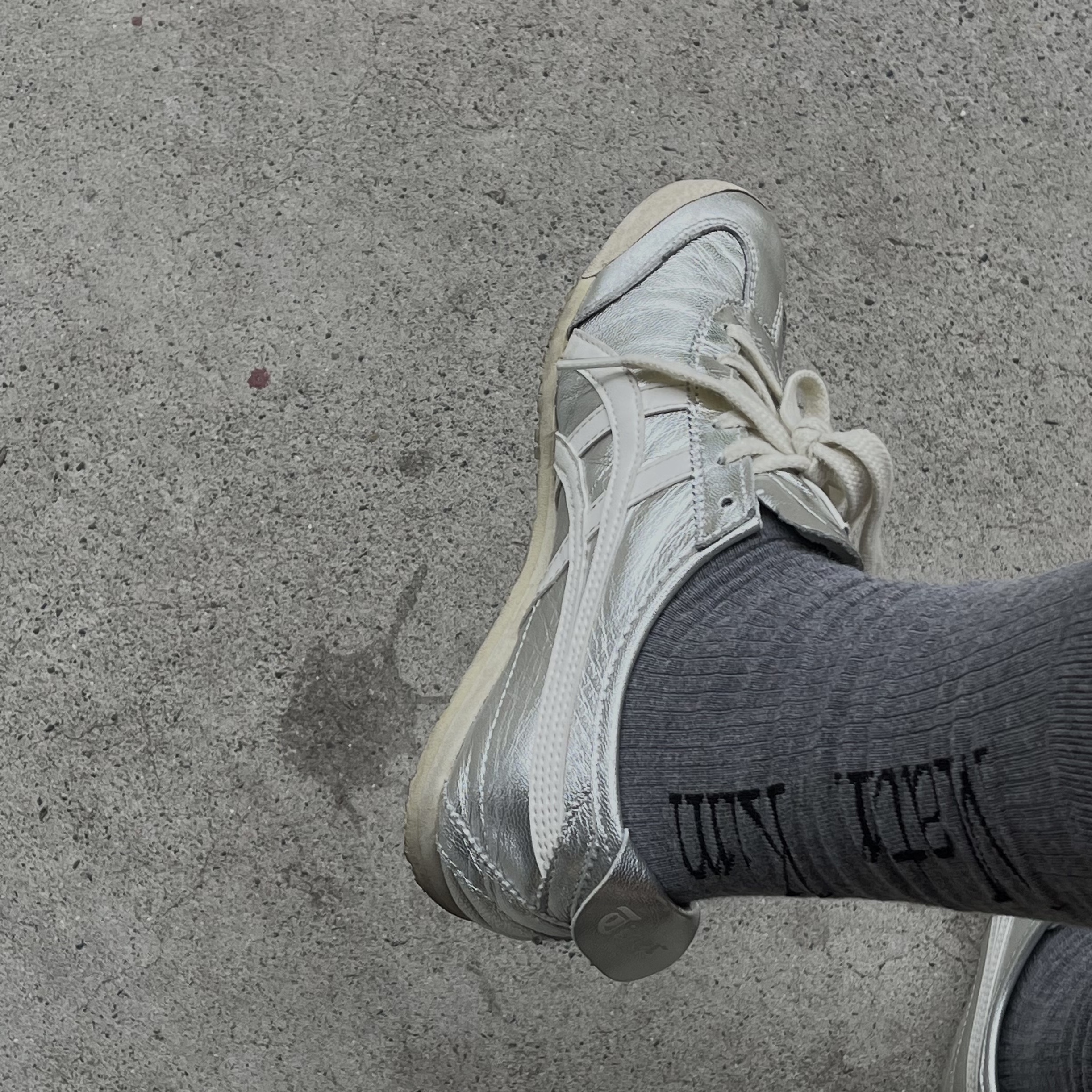 Onitsuka Tiger Mexico 66 White Silver 착용 스타일