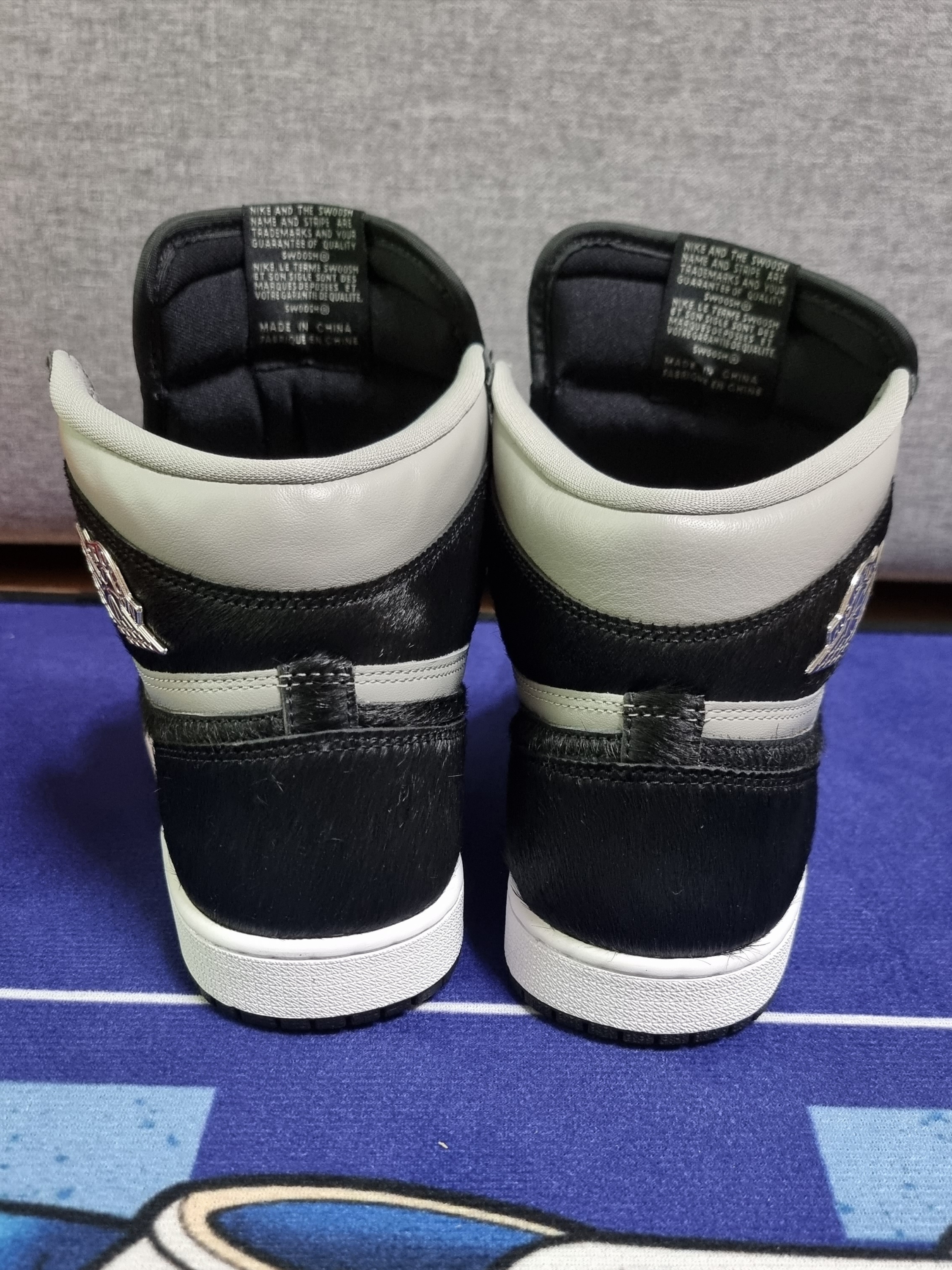(W) Jordan 1 Retro High OG Medium Grey 착용 스타일 - 3
