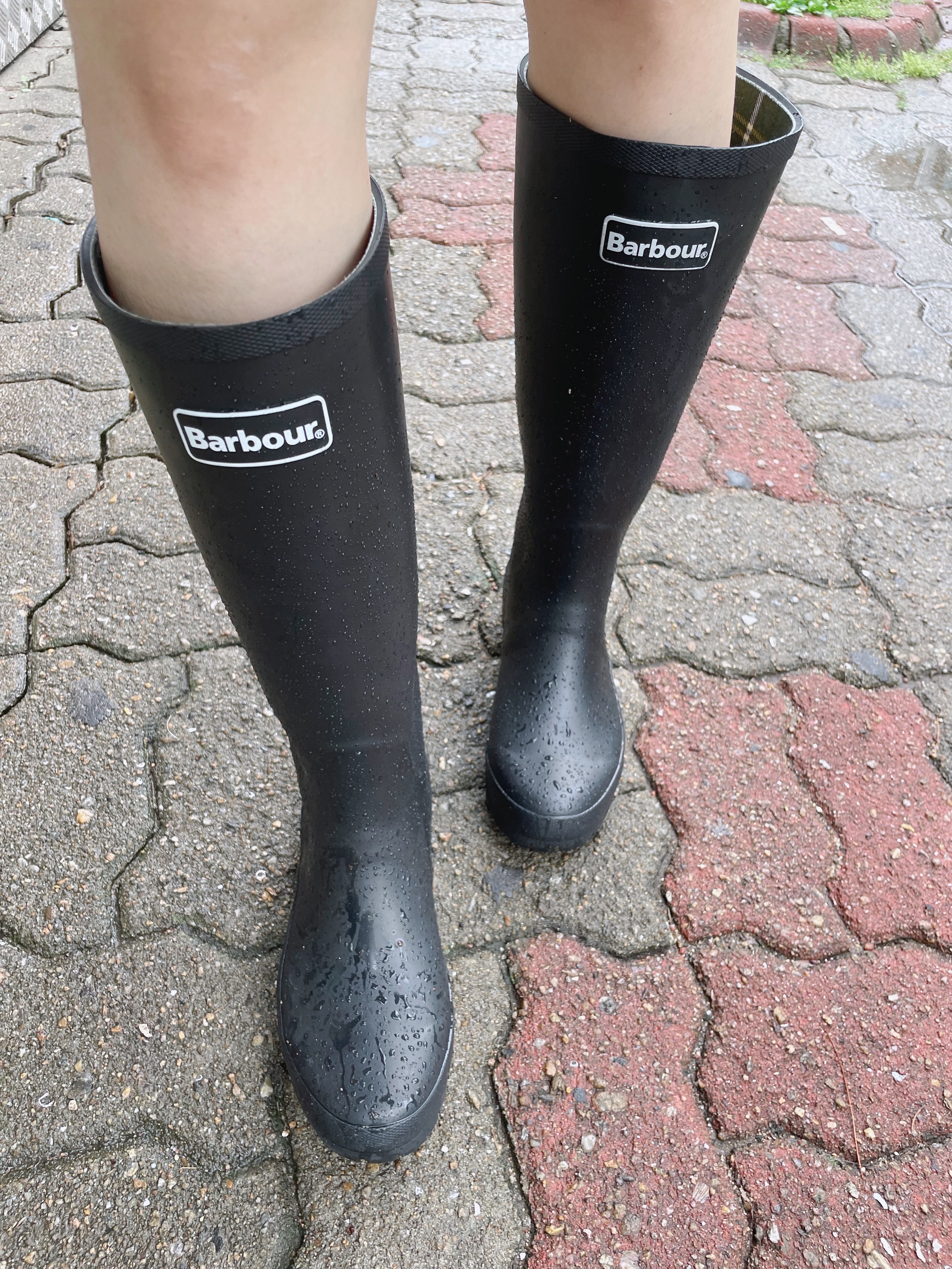 Stussy Plush T-Shirt Black, (W) Barbour Abbey Wellington Boots Black 착용 스타일 - 4
