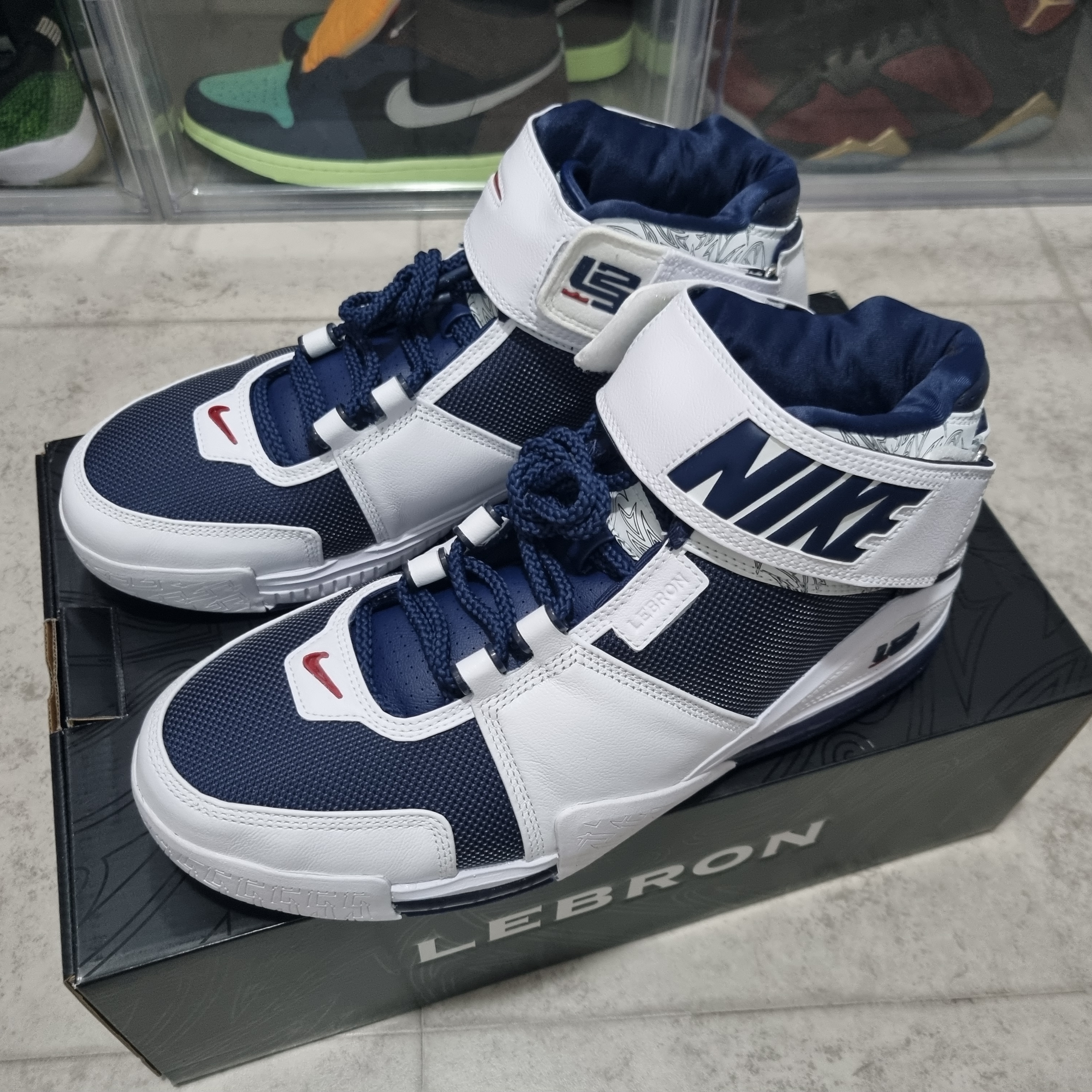 Nike LeBron 2 Midnight Navy 착용 스타일